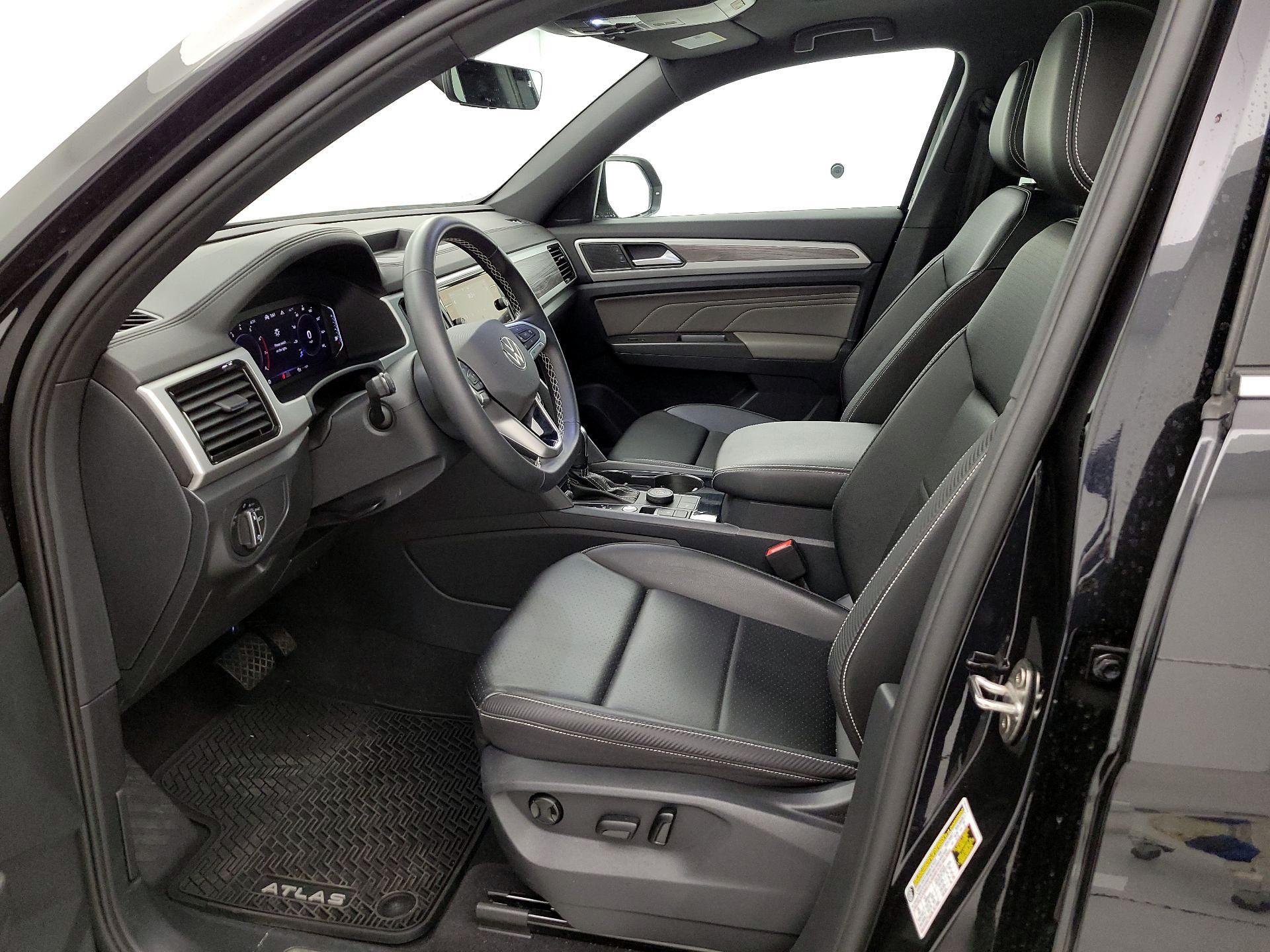 Thumbnail: 2022 Volkswagen Atlas - 11