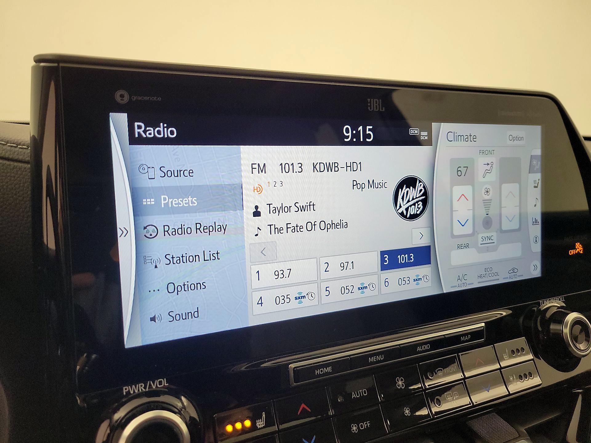 Thumbnail: 2020 Toyota Highlander - 16