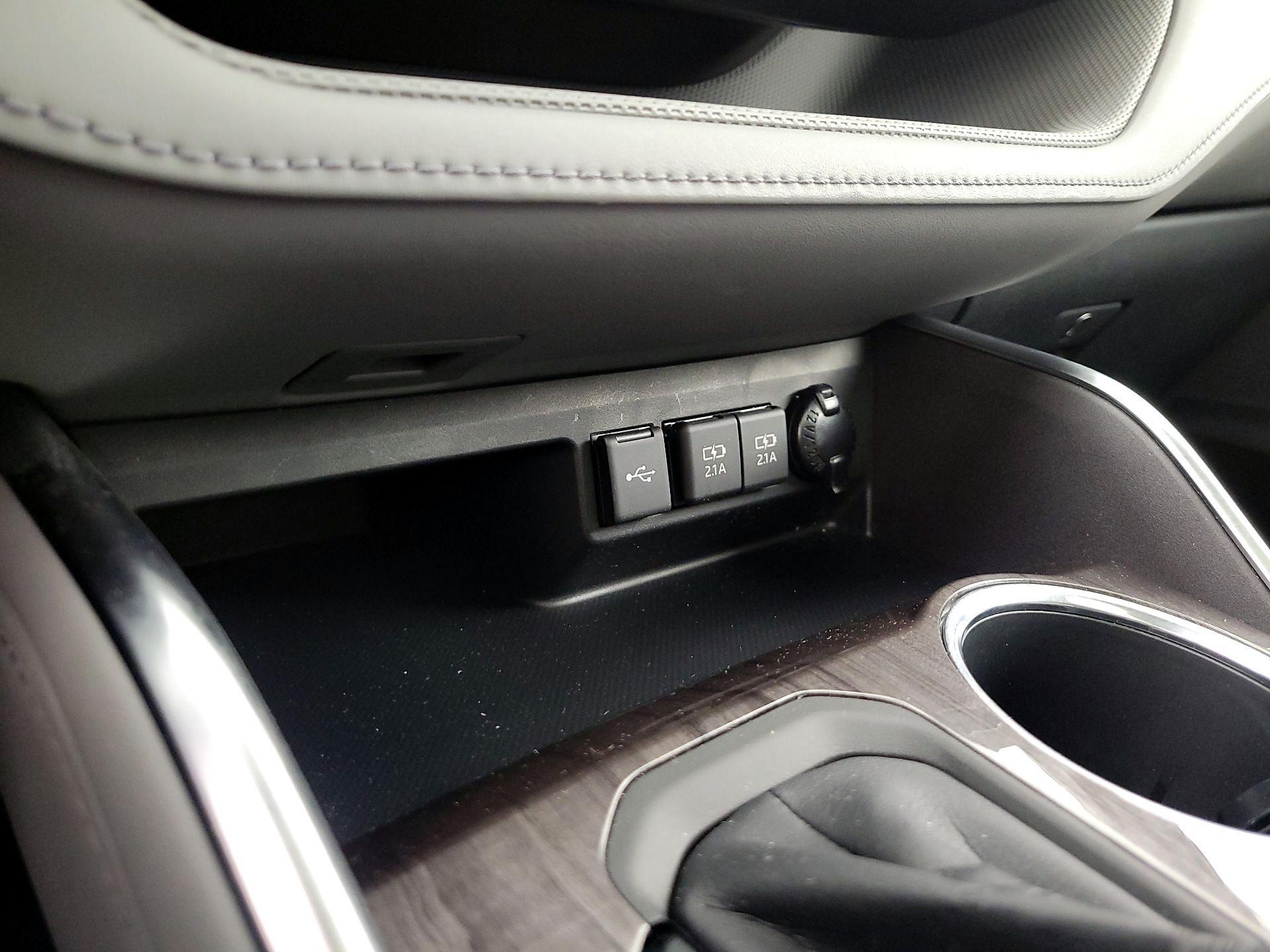 Thumbnail: 2020 Toyota Highlander - 19