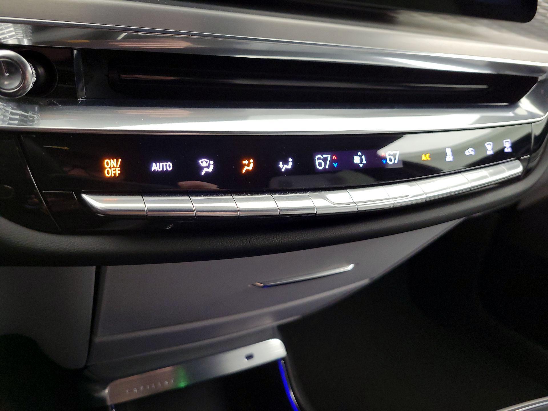 Thumbnail: 2024 Cadillac Lyriq - 17