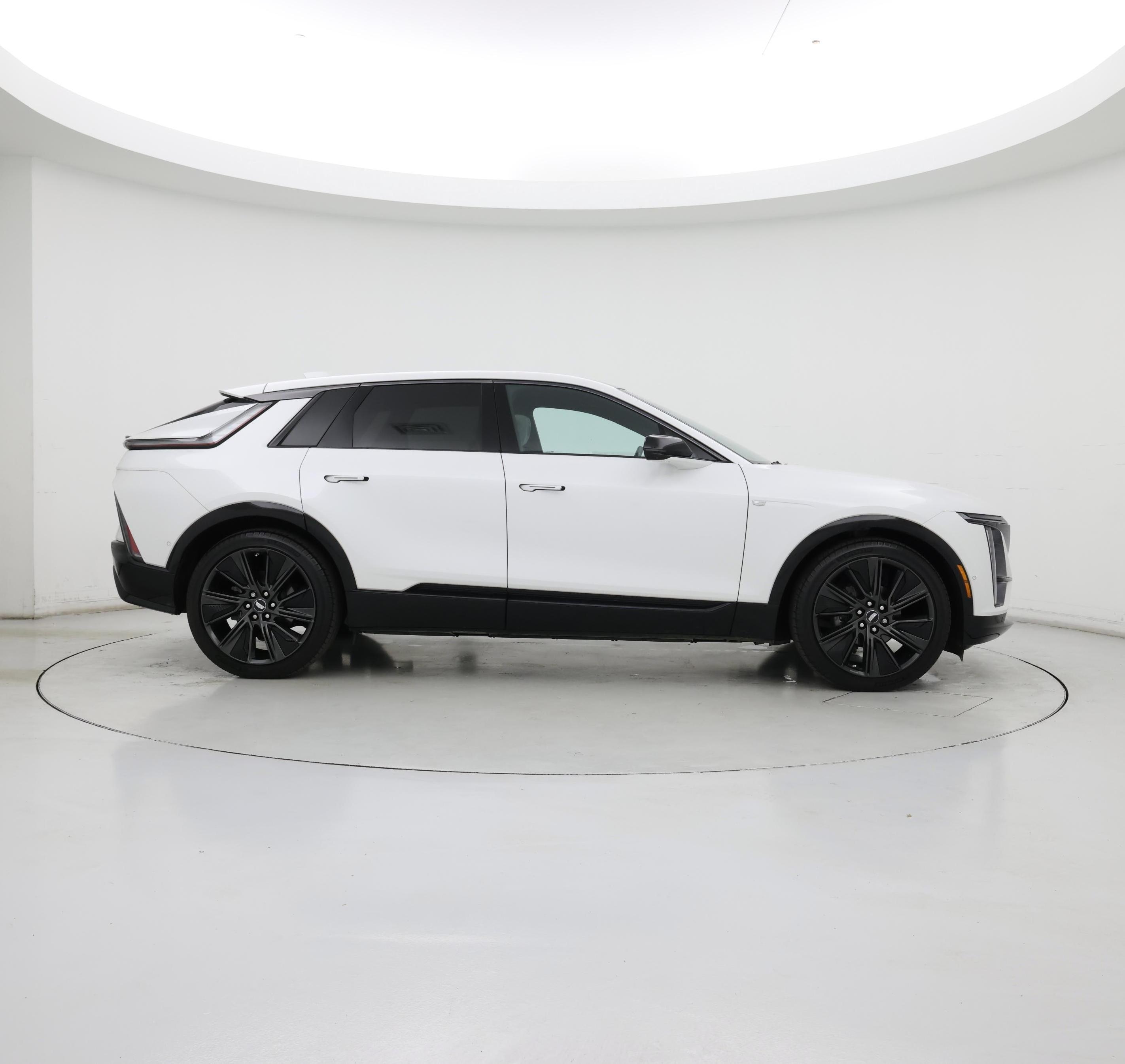 Thumbnail: 2024 Cadillac Lyriq - 7