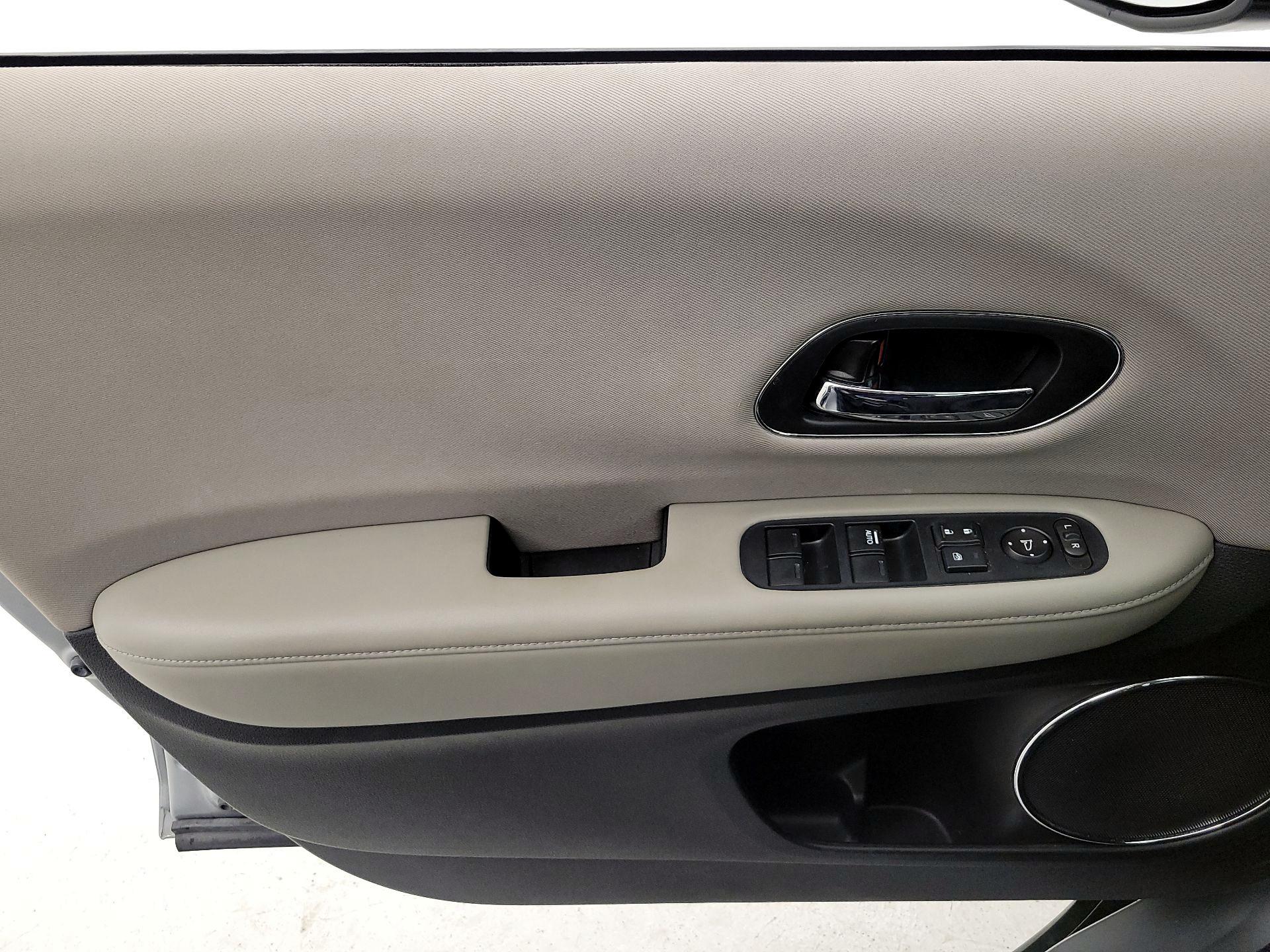 Thumbnail: 2018 Honda HR-V - 12