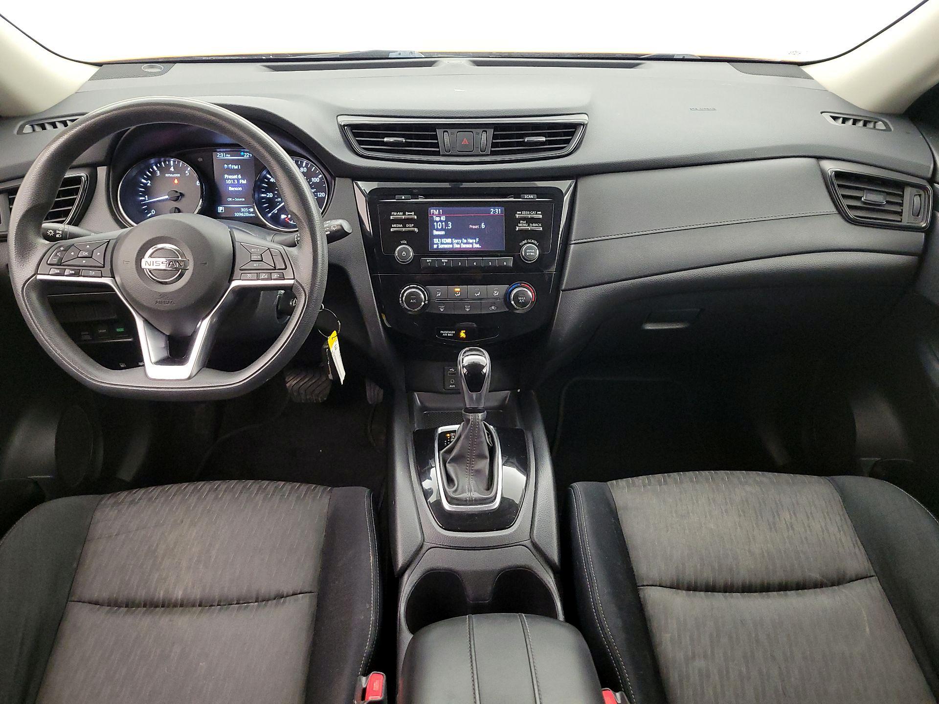 Thumbnail: 2017 Nissan Rogue - 9