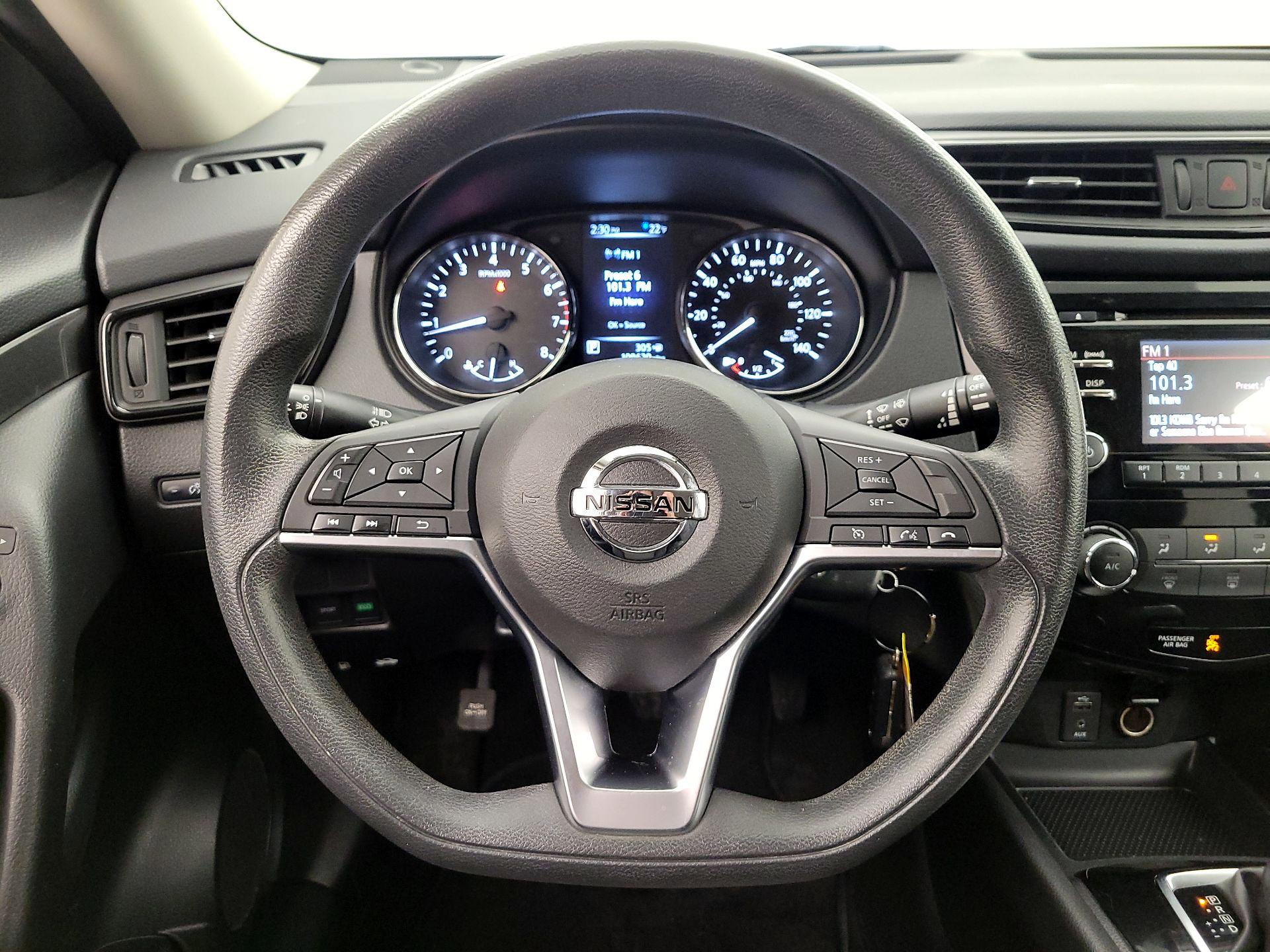 Thumbnail: 2017 Nissan Rogue - 10