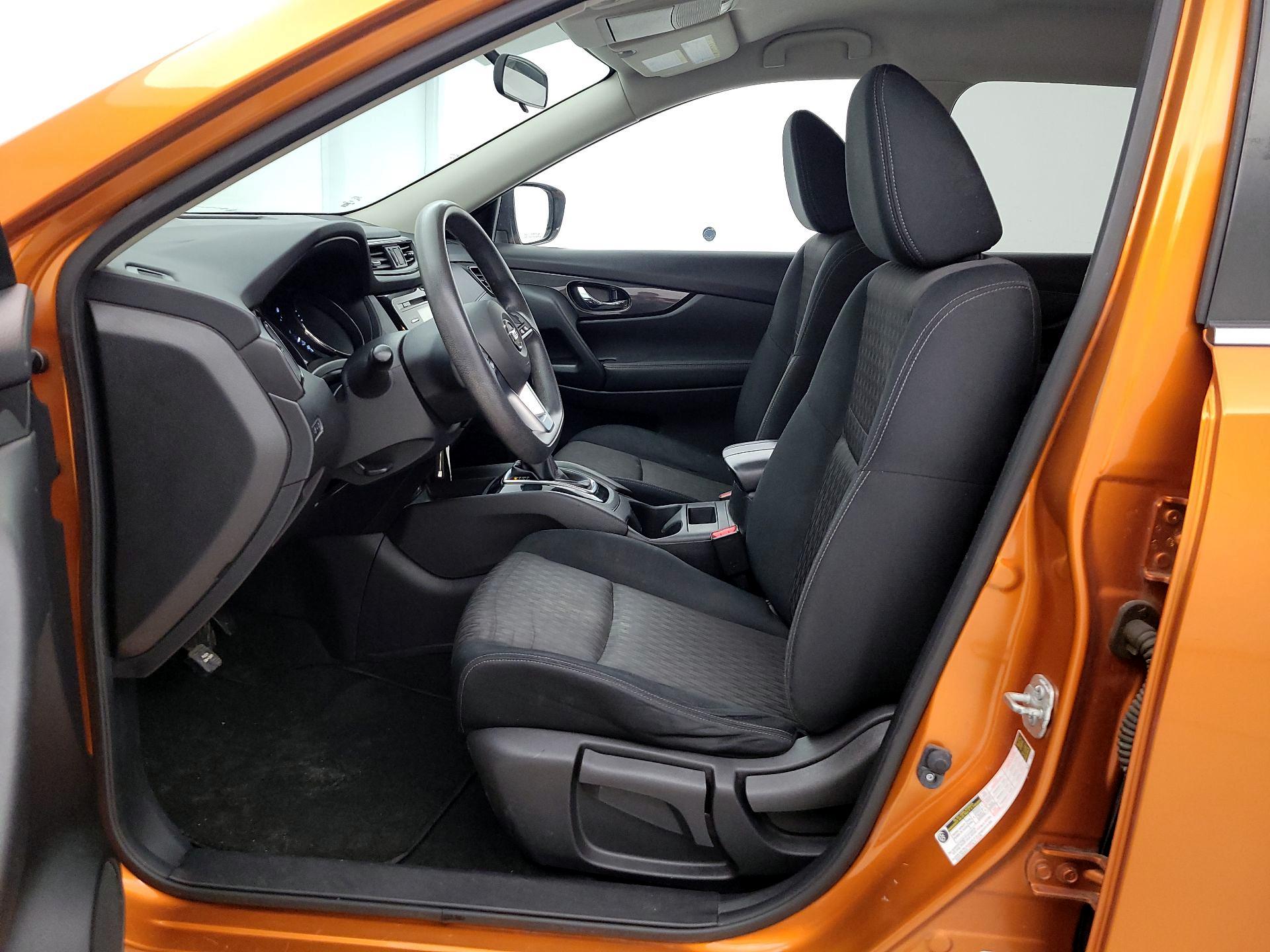 Thumbnail: 2017 Nissan Rogue - 11