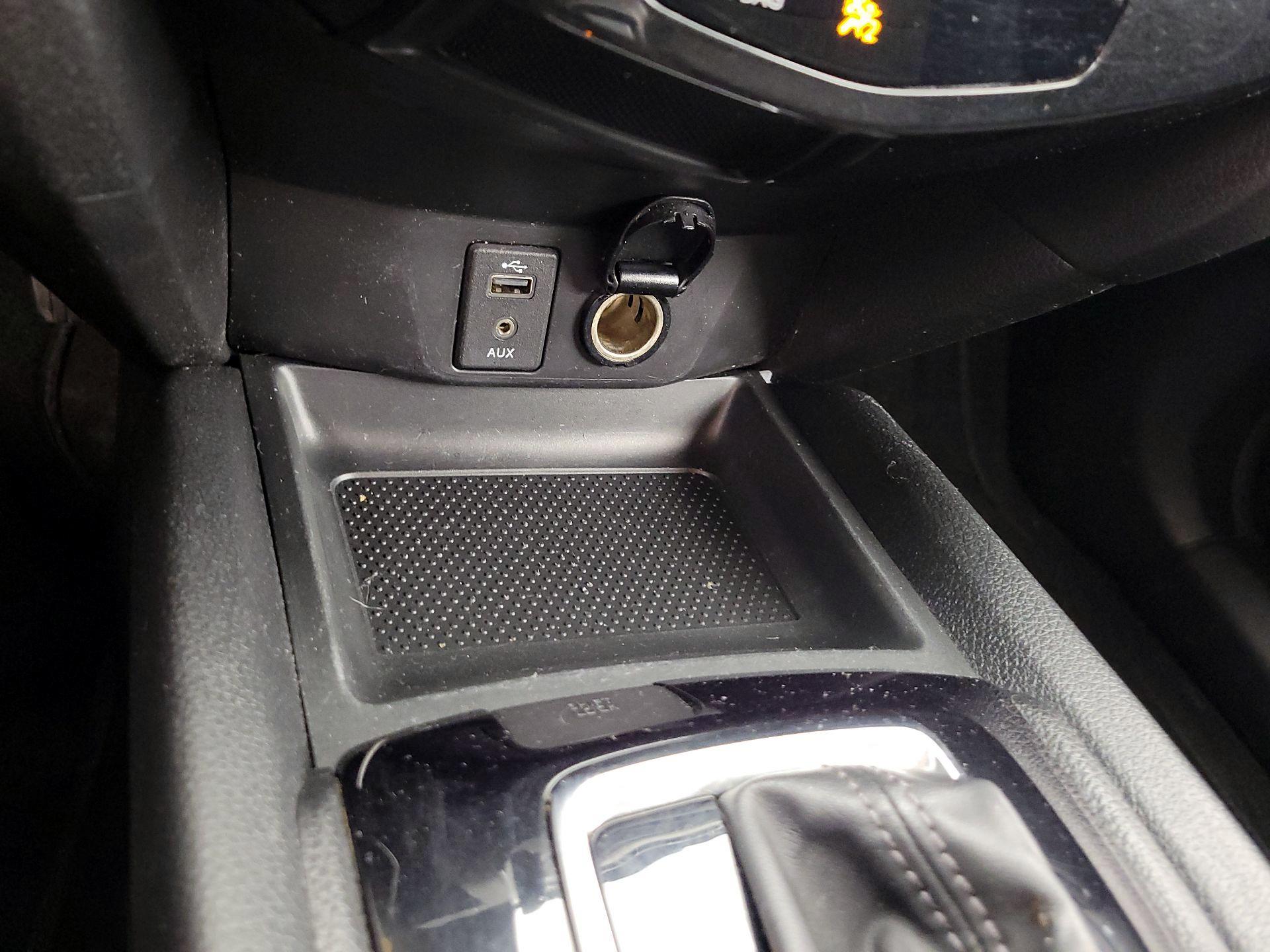 Thumbnail: 2017 Nissan Rogue - 18