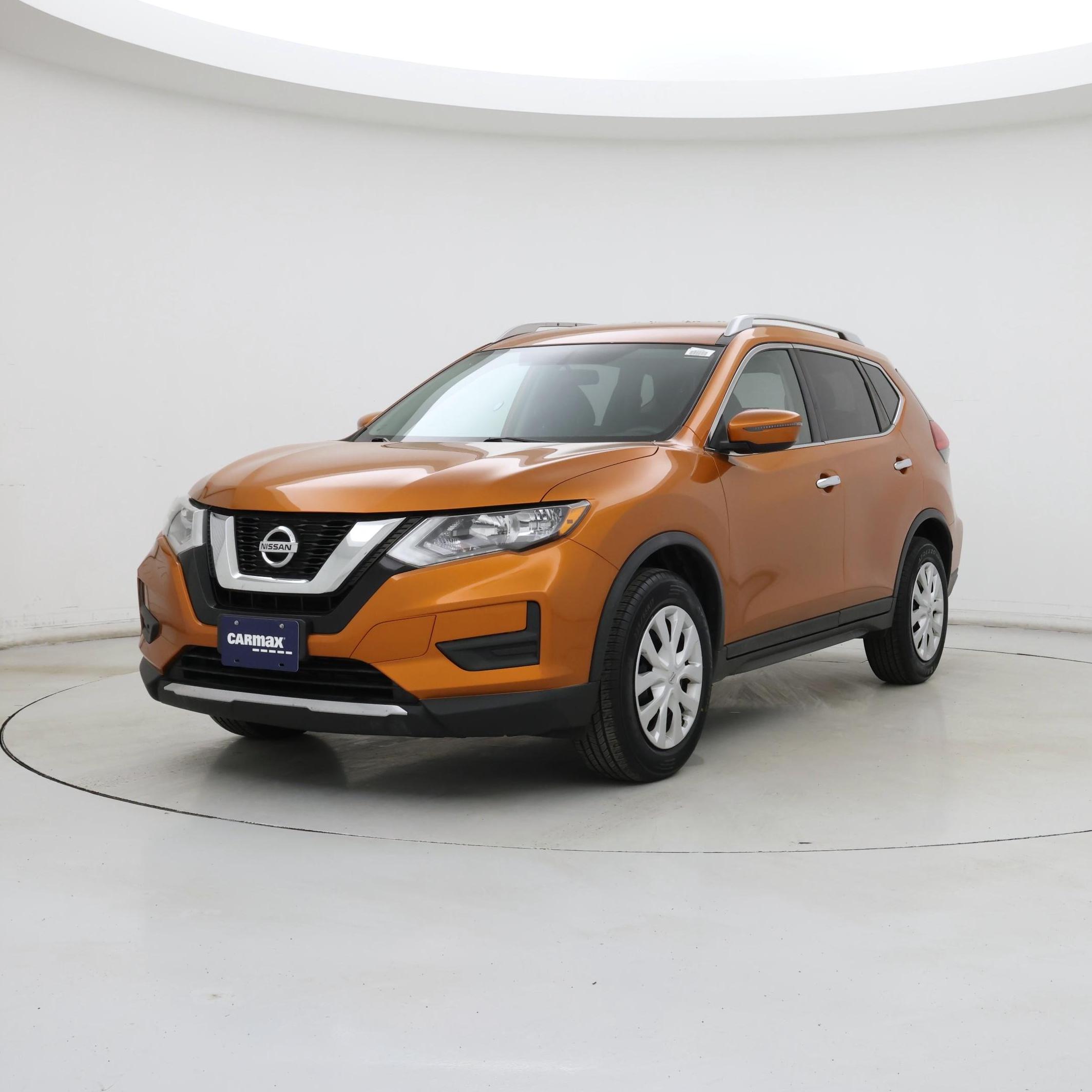 Thumbnail: 2017 Nissan Rogue - 4