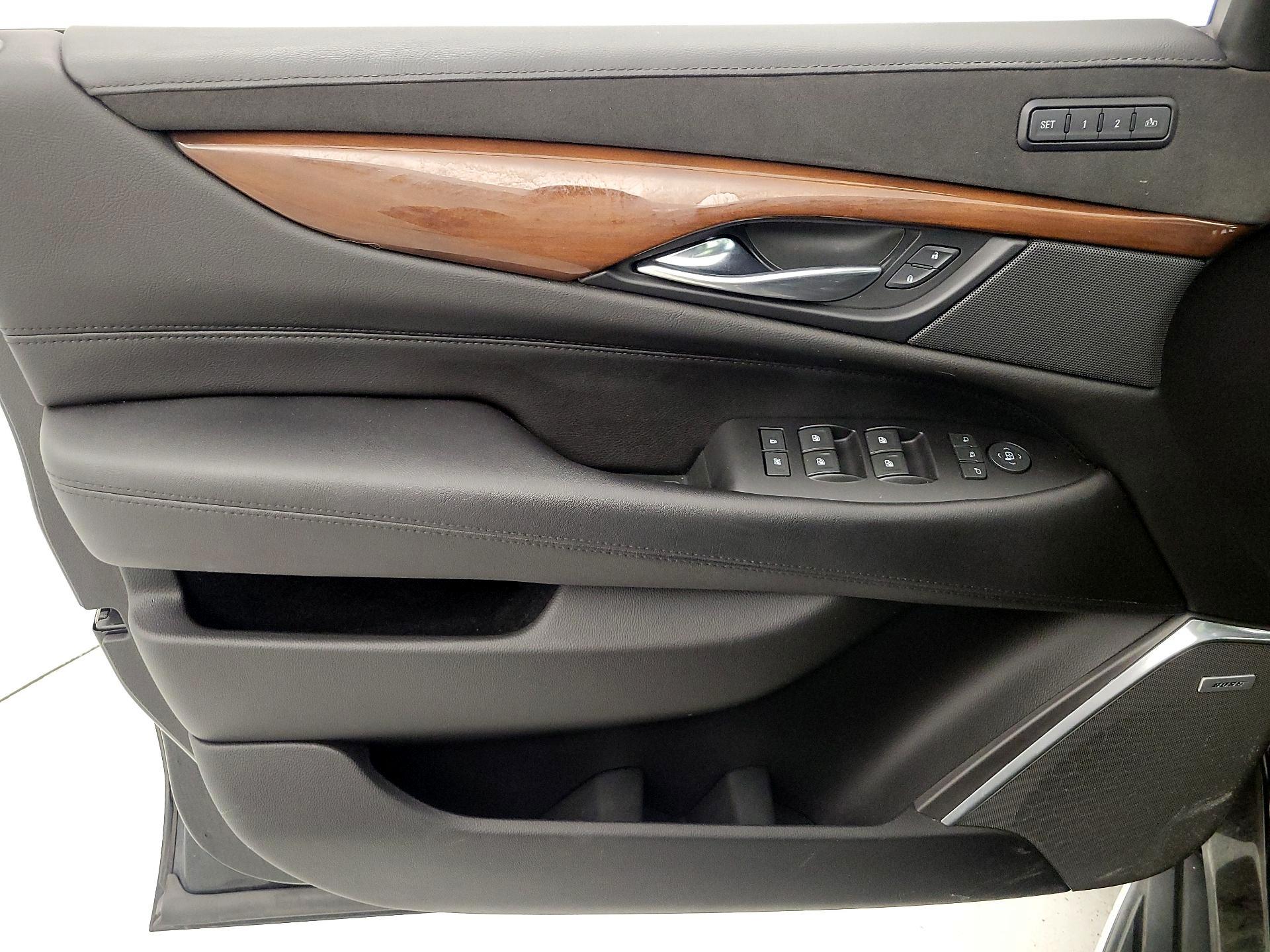 Thumbnail: 2018 Cadillac Escalade - 12