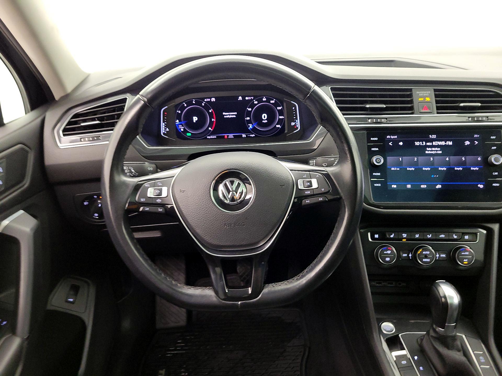 Thumbnail: 2019 Volkswagen Tiguan - 10