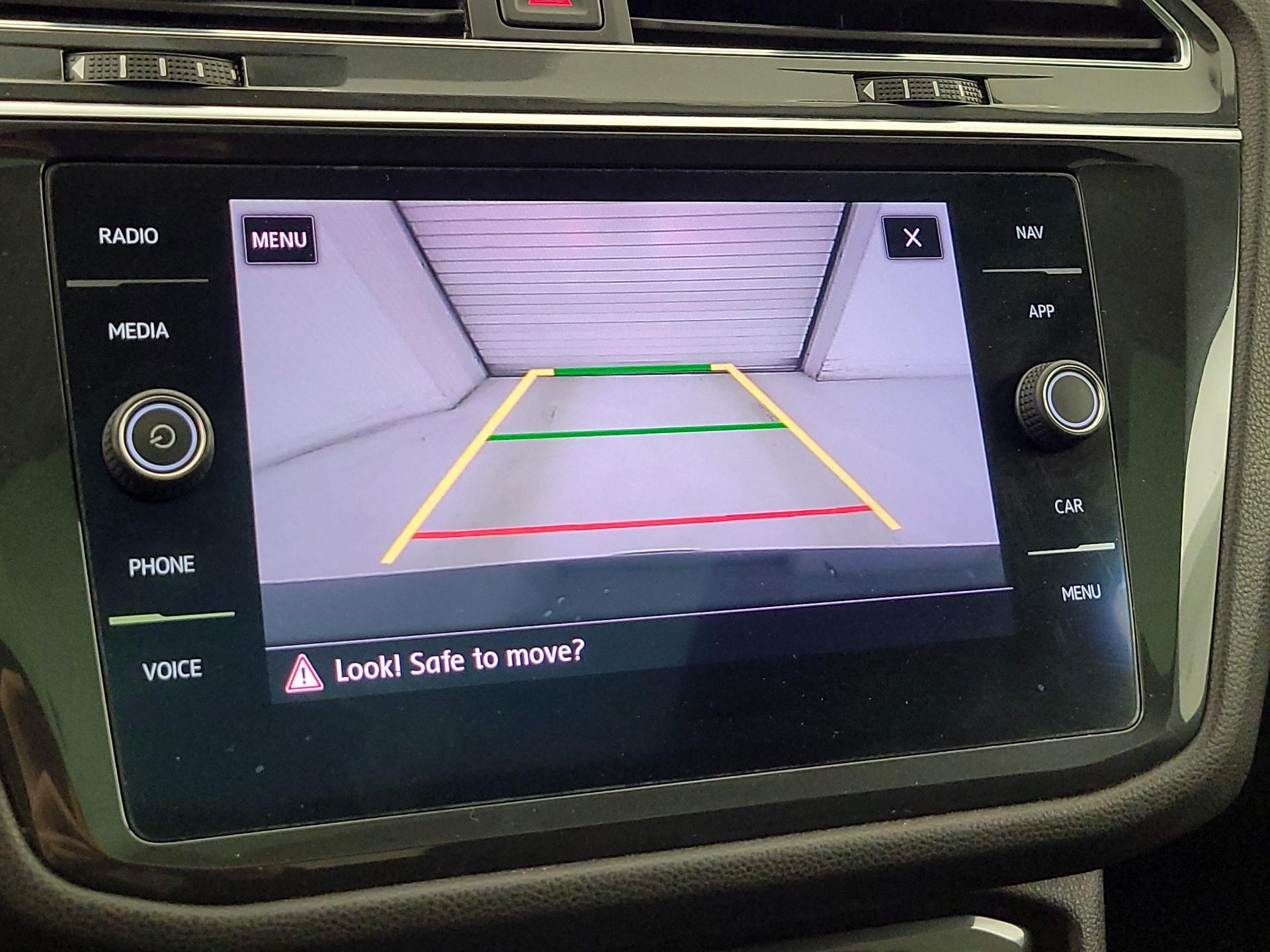 Thumbnail: 2019 Volkswagen Tiguan - 15