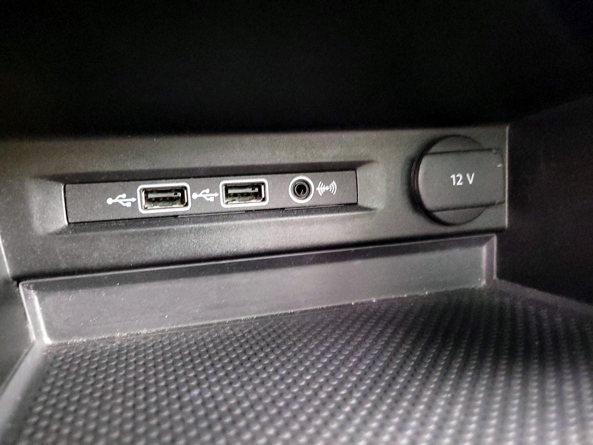 Thumbnail: 2019 Volkswagen Tiguan - 19