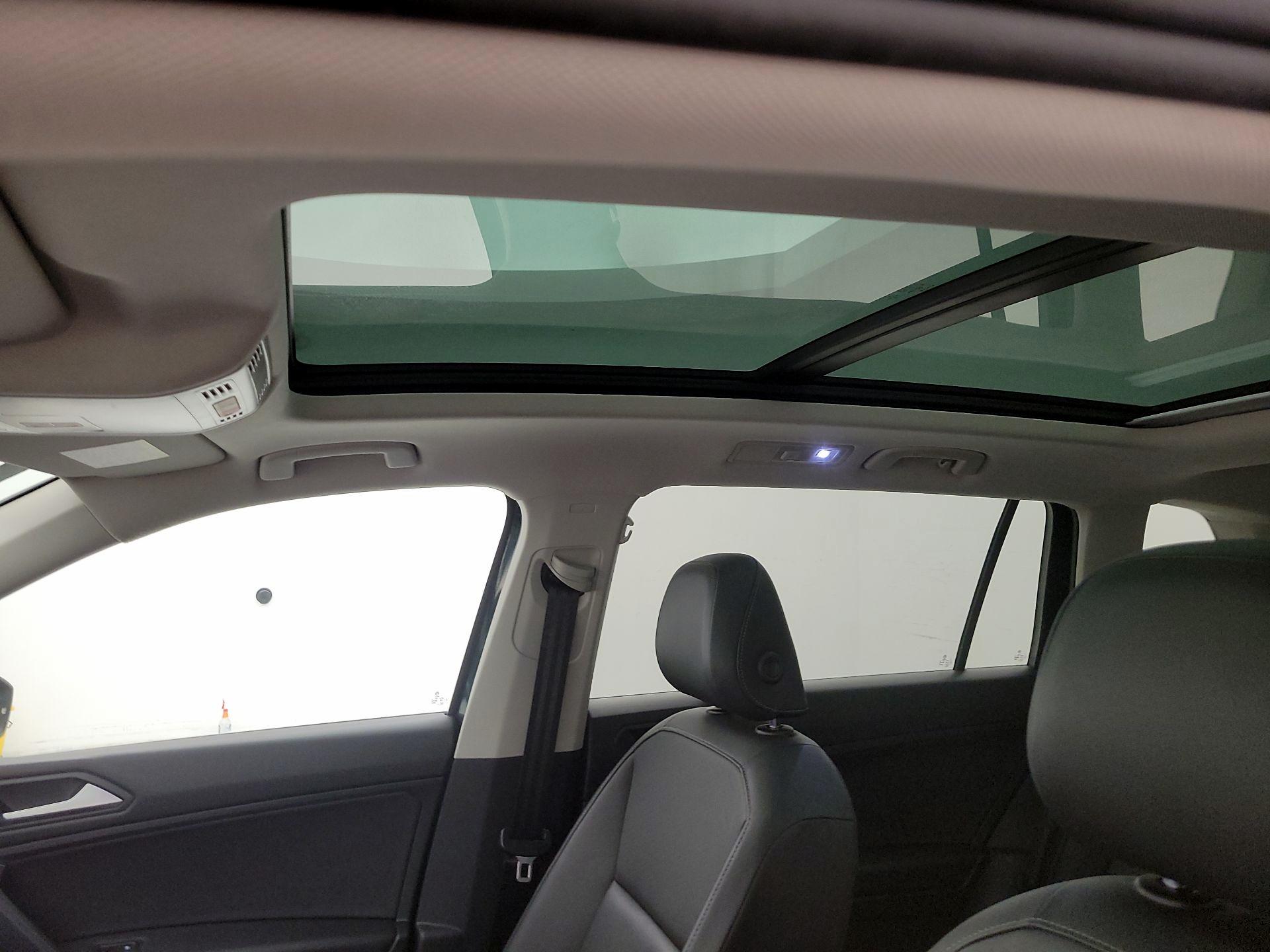 Thumbnail: 2019 Volkswagen Tiguan - 20