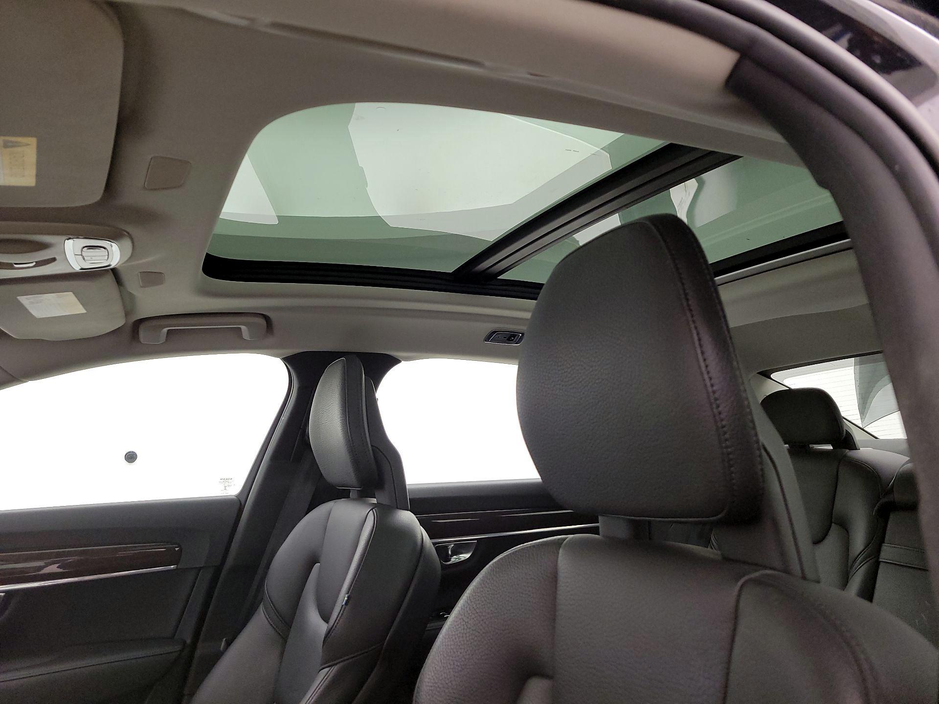 Thumbnail: 2018 Volvo S90 - 20