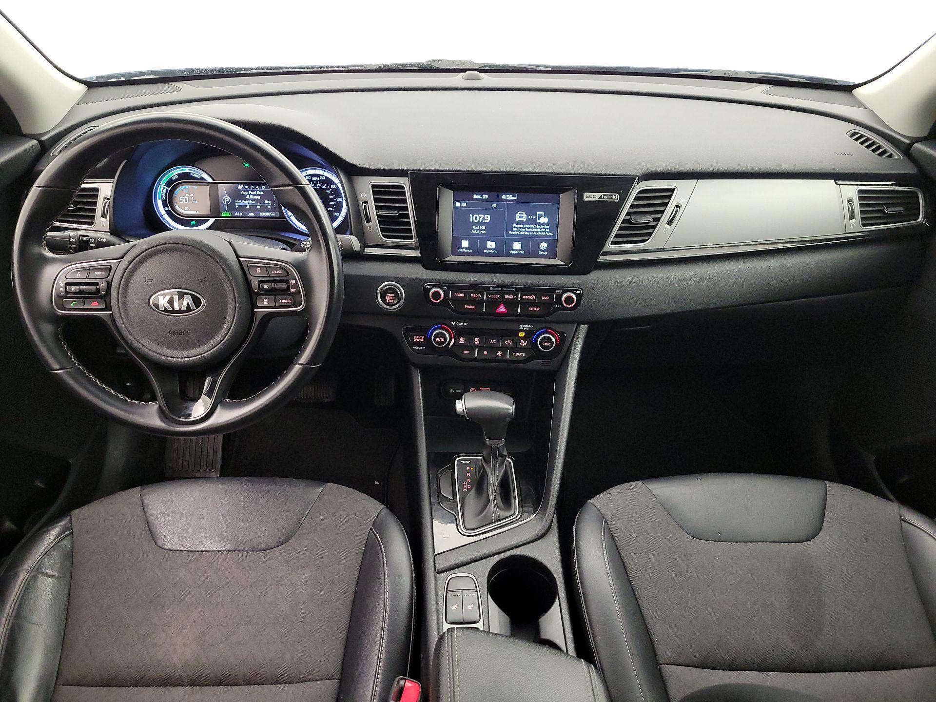 Thumbnail: 2017 Kia Niro - 9