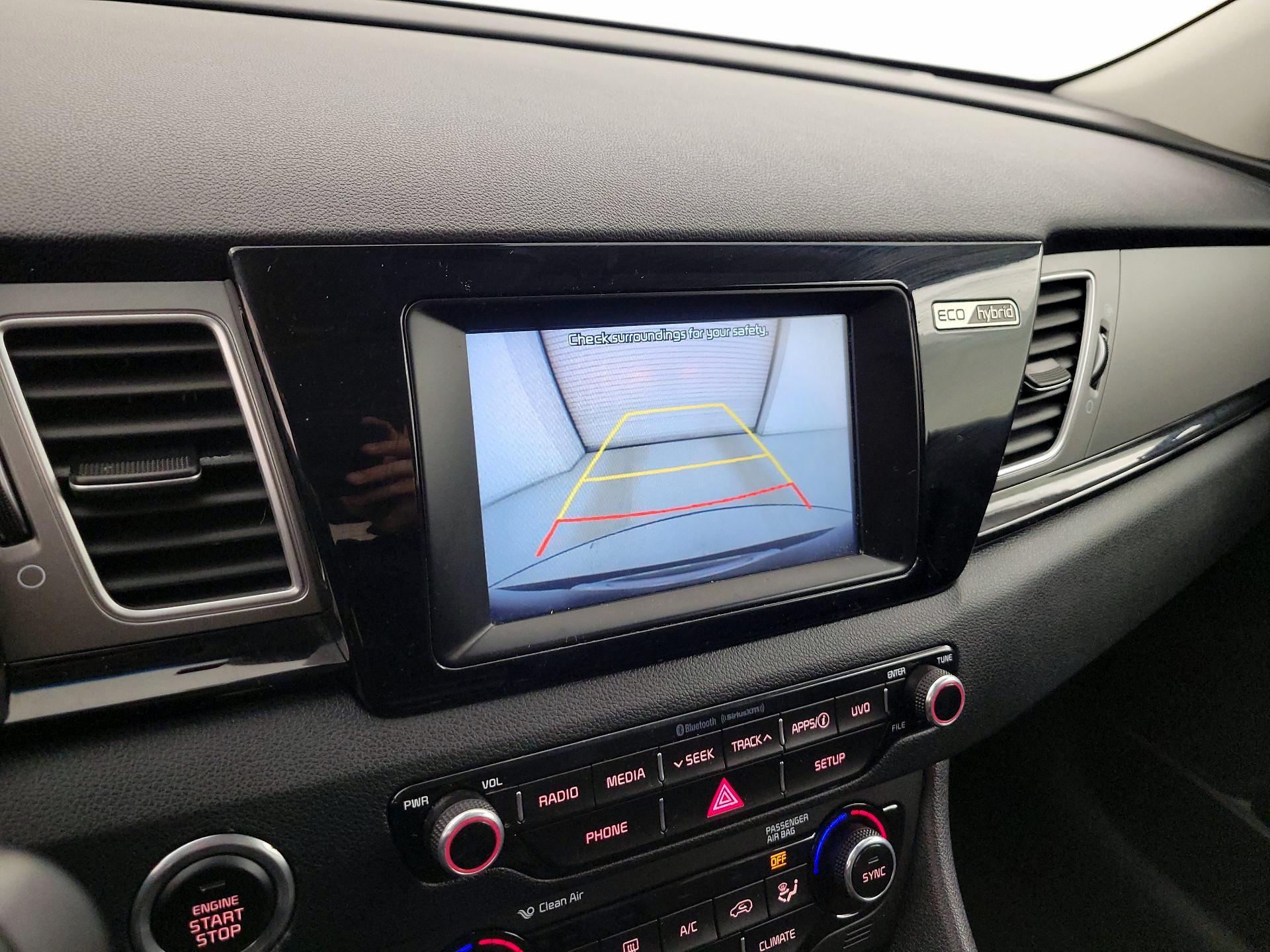 Thumbnail: 2017 Kia Niro - 14