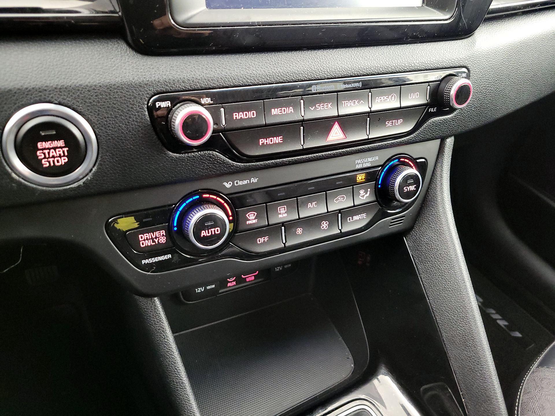 Thumbnail: 2017 Kia Niro - 16