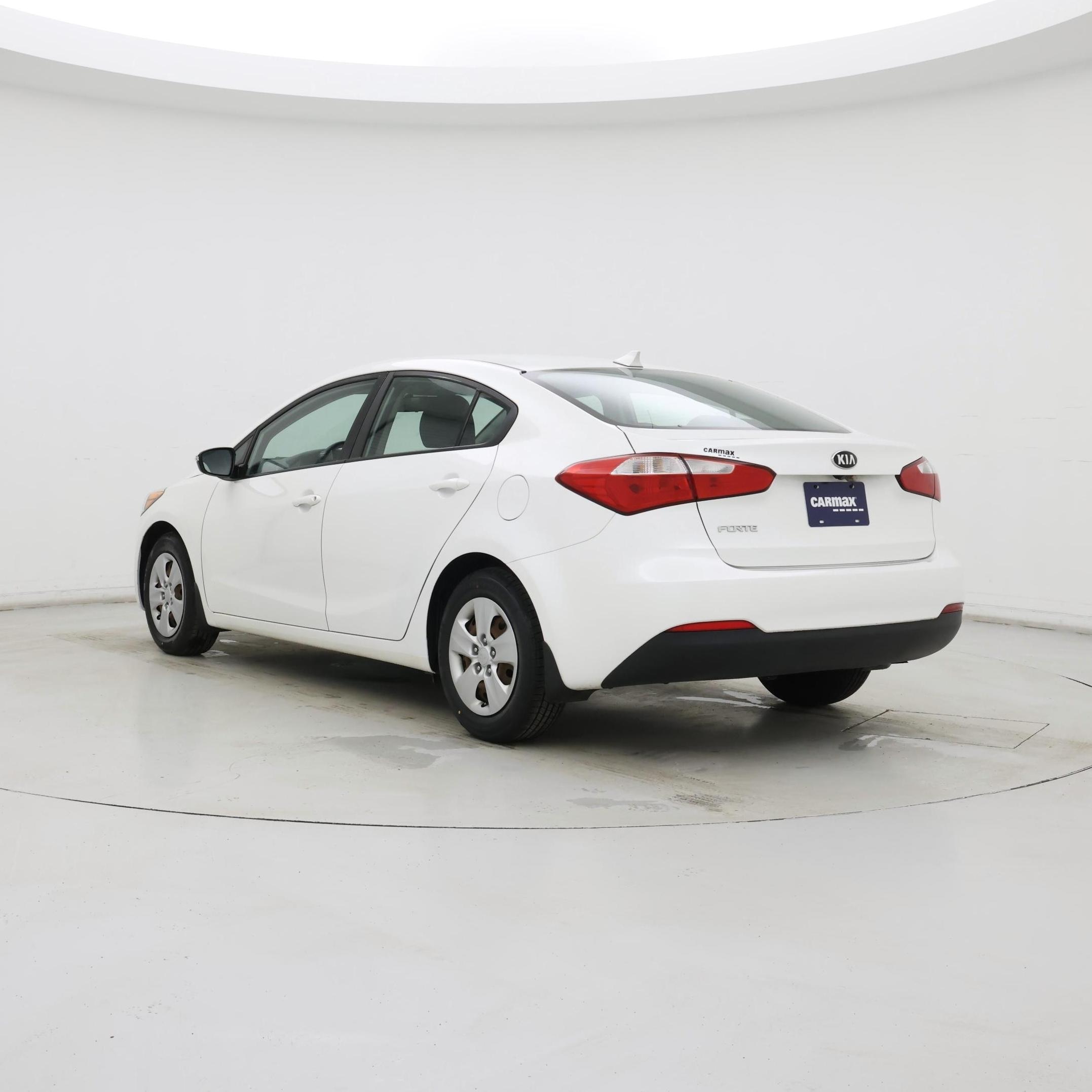 Thumbnail: 2016 Kia Forte - 2