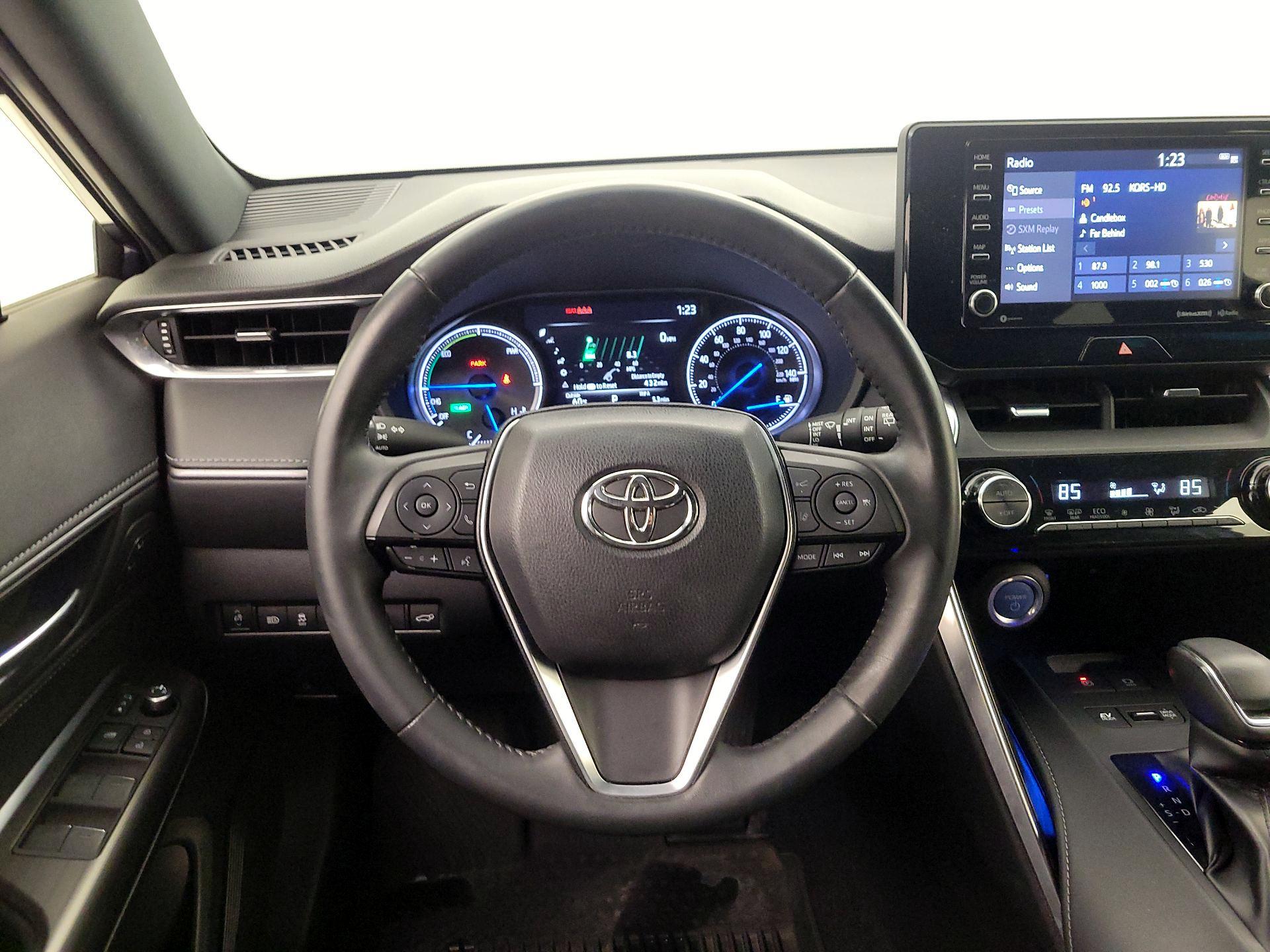 Thumbnail: 2022 Toyota Venza - 10