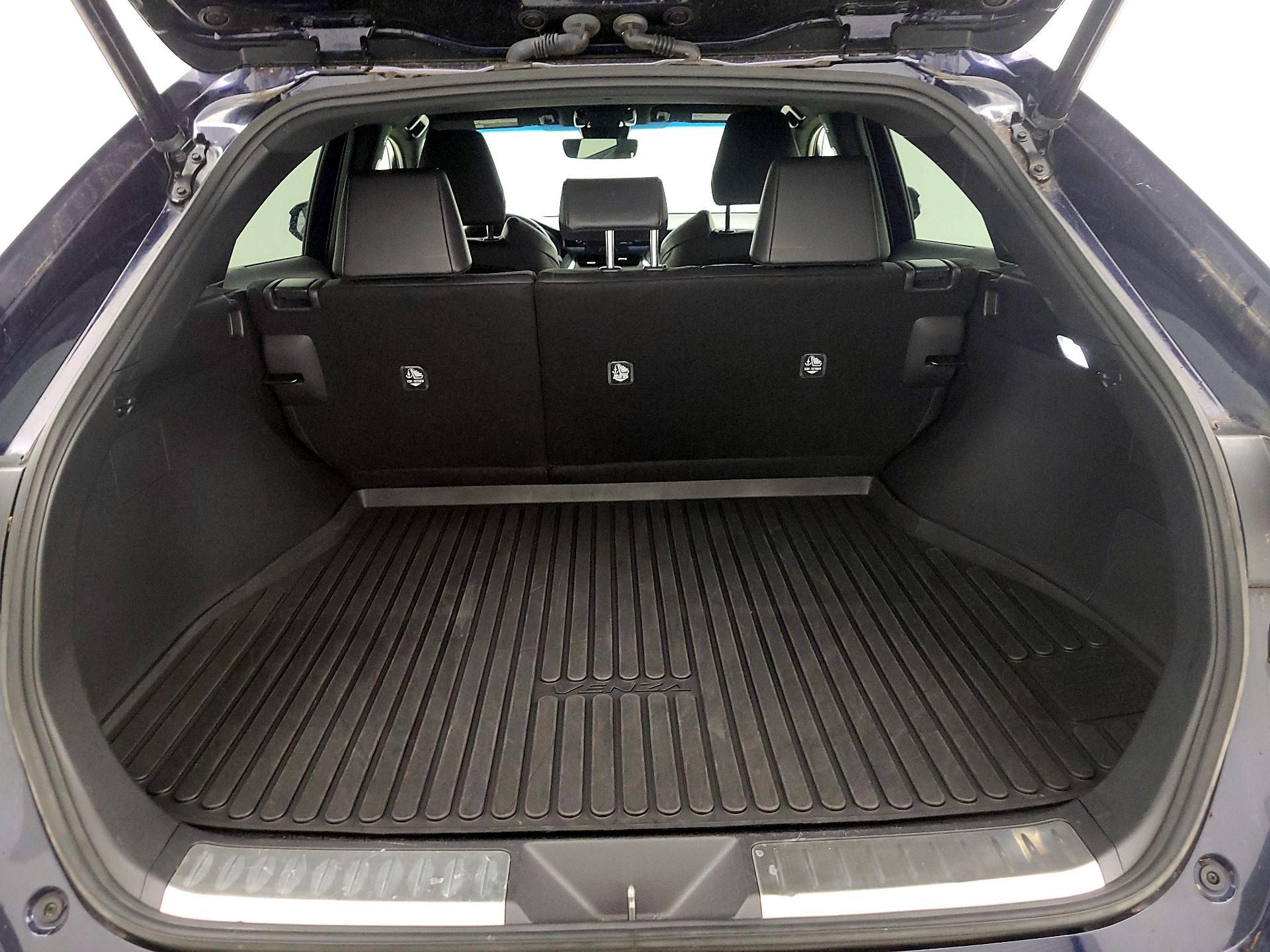 Thumbnail: 2022 Toyota Venza - 20