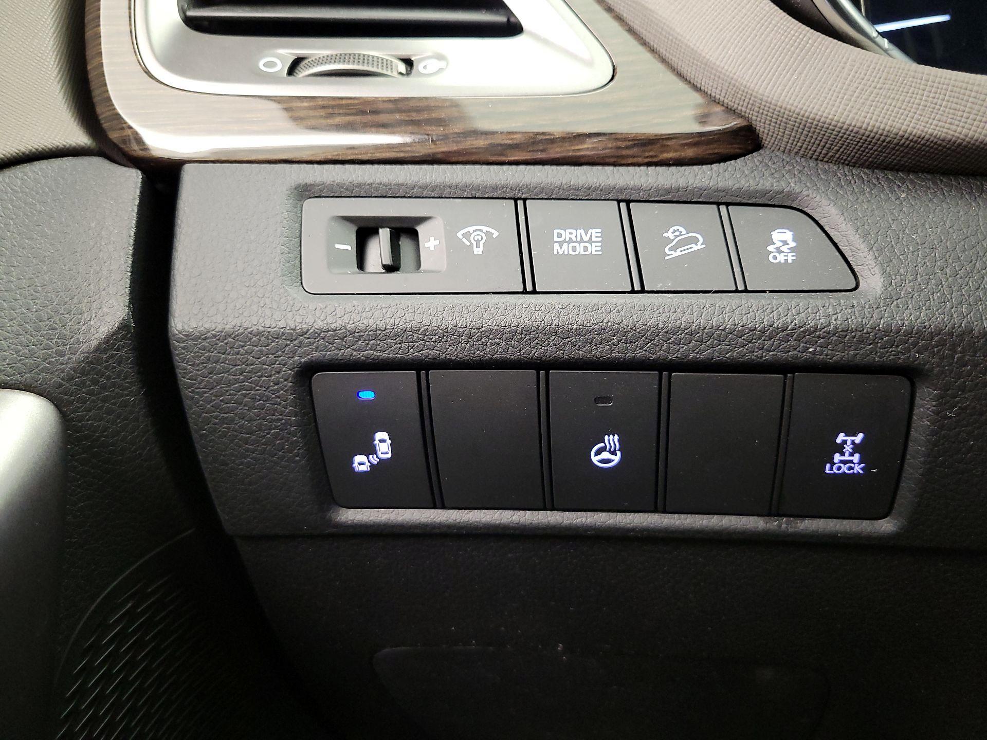 Thumbnail: 2017 Hyundai Santa Fe - 13