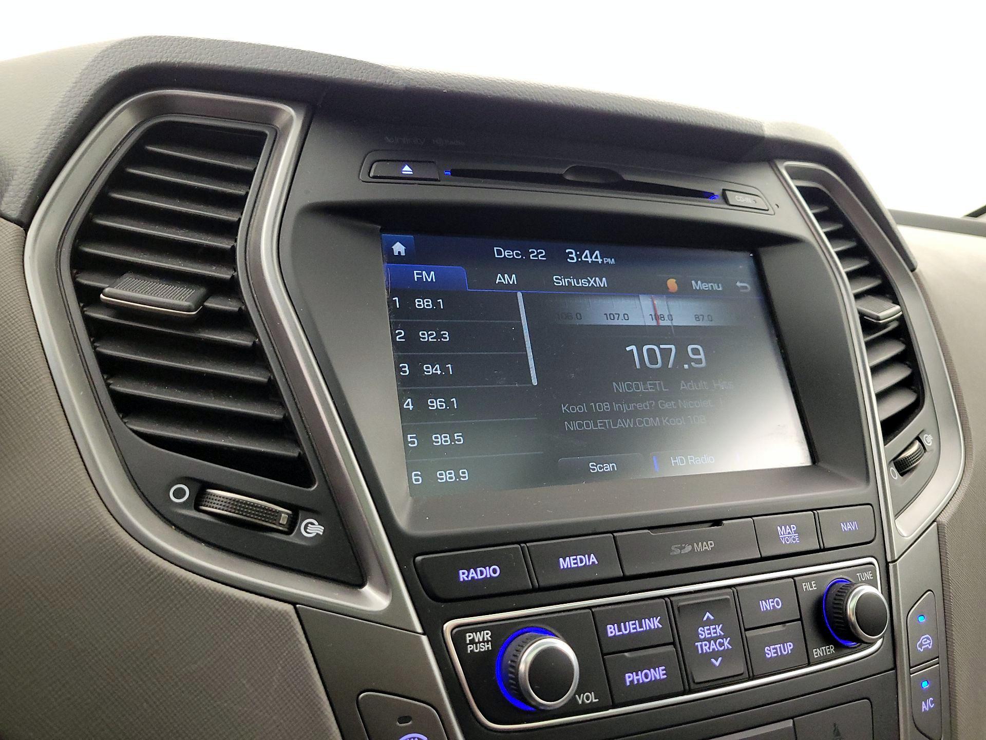 Thumbnail: 2017 Hyundai Santa Fe - 16