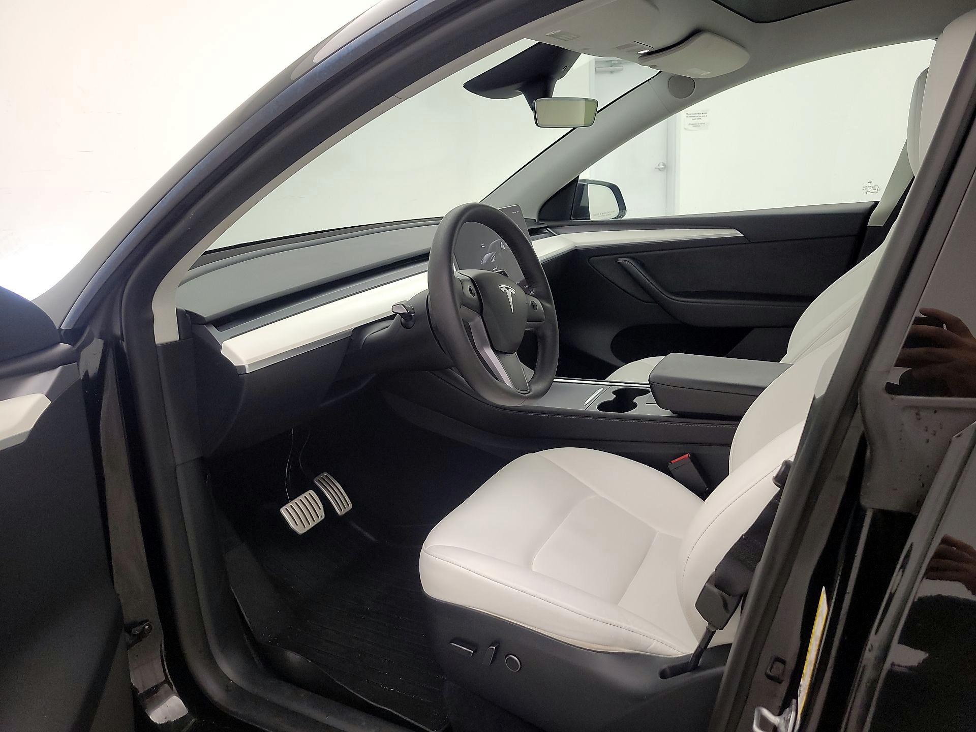 Thumbnail: 2023 Tesla Model Y - 11