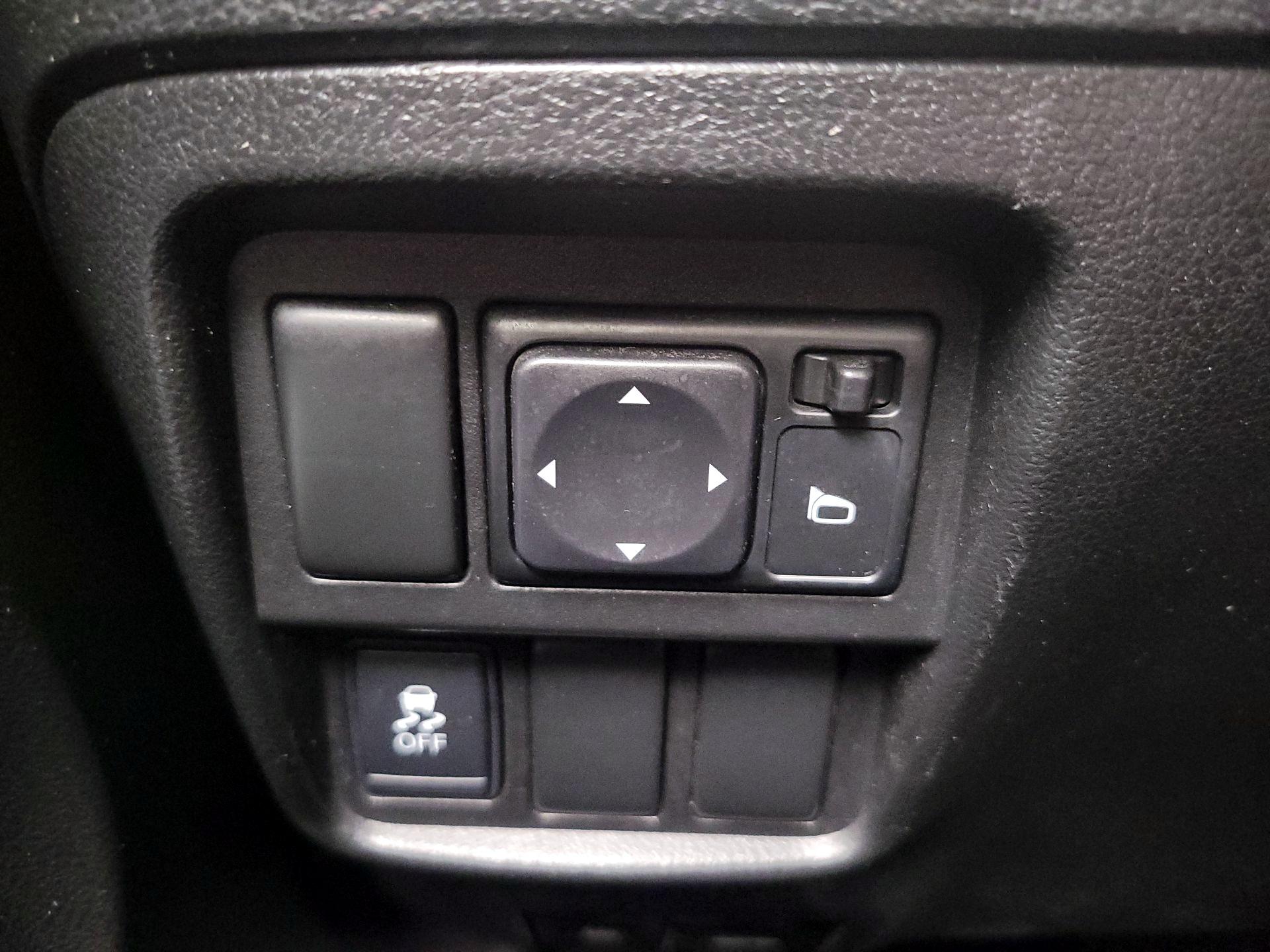 Thumbnail: 2015 Nissan Juke - 13