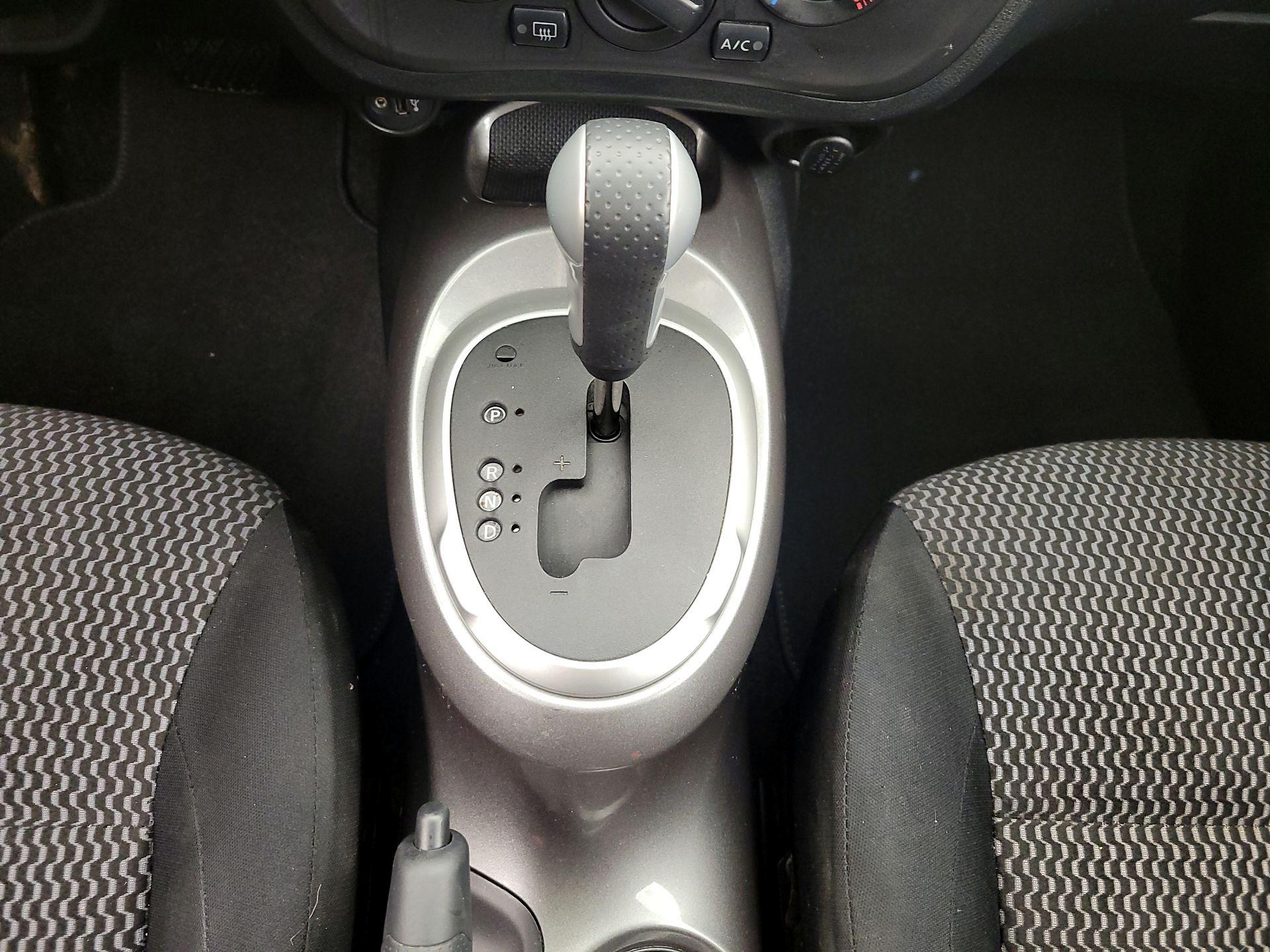 Thumbnail: 2015 Nissan Juke - 17