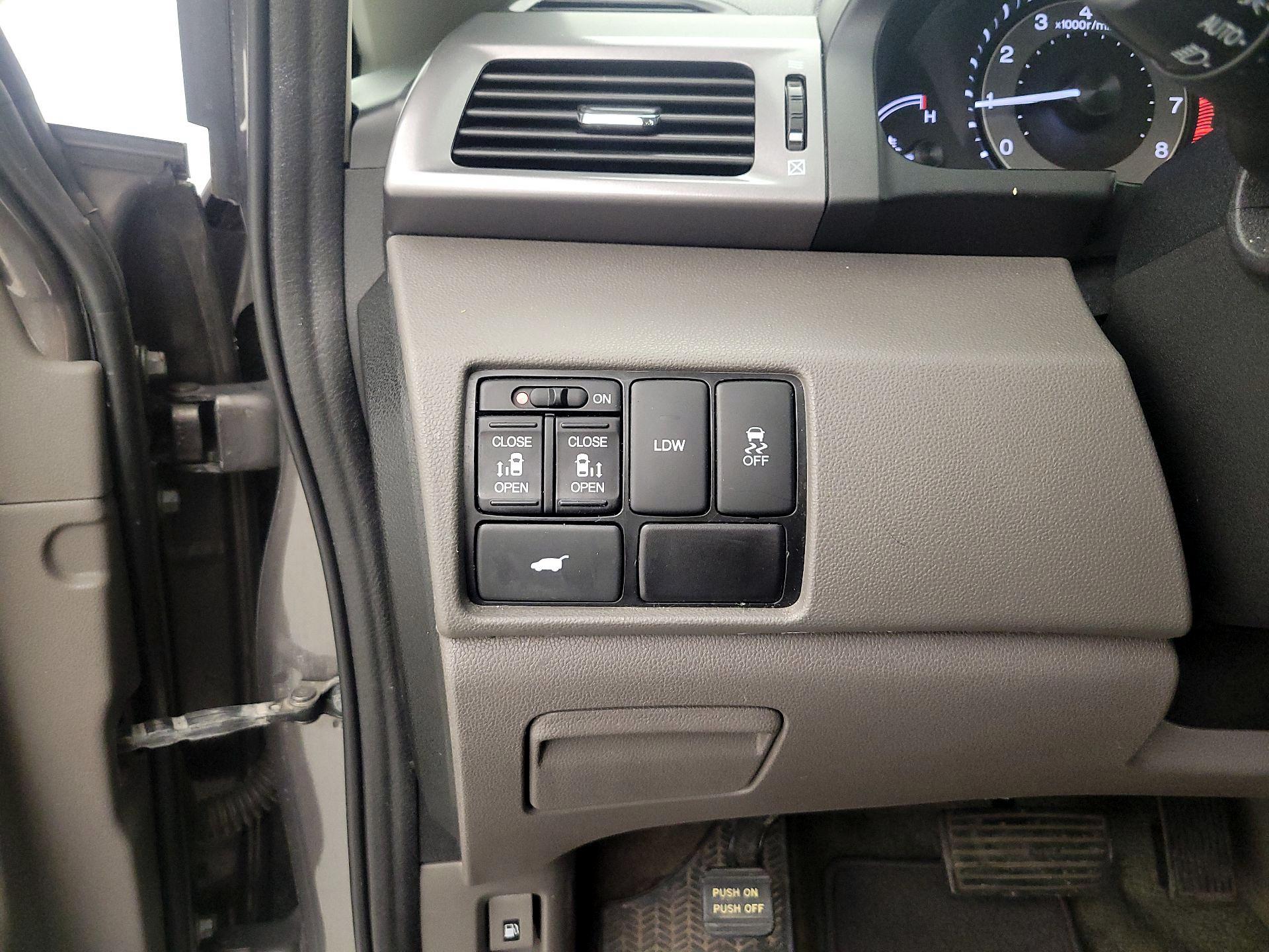 Thumbnail: 2014 Honda Odyssey - 13