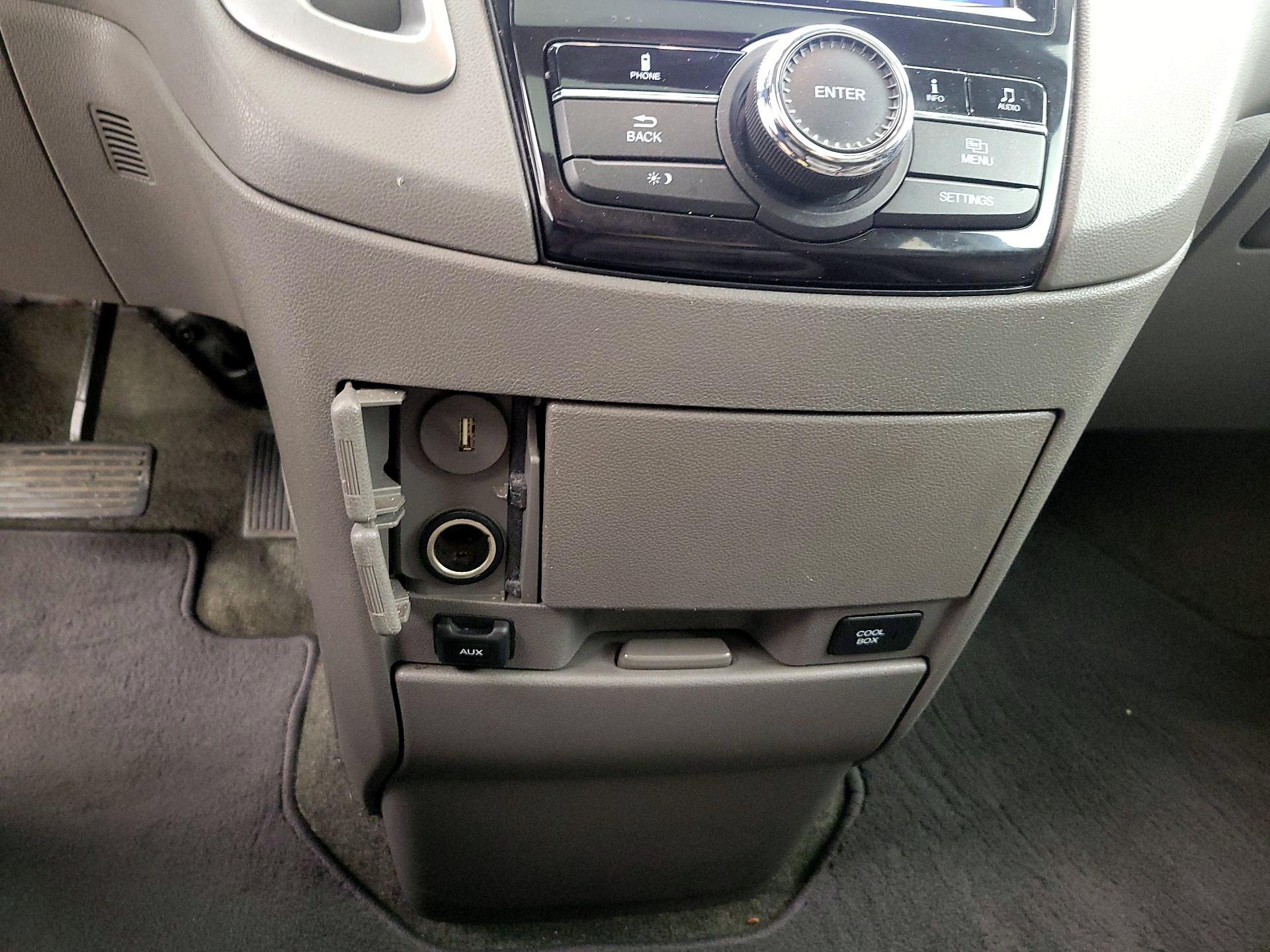 Thumbnail: 2014 Honda Odyssey - 18