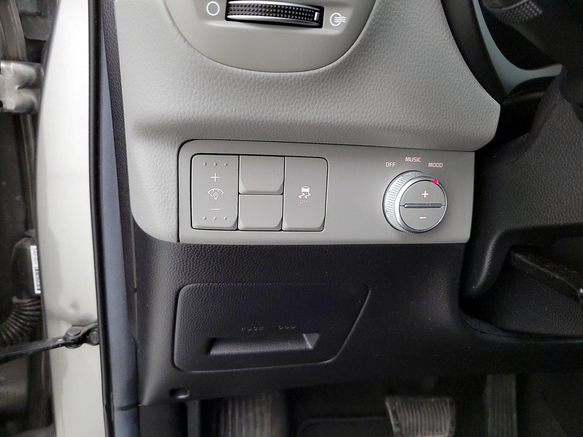 Thumbnail: 2015 Kia Soul - 13