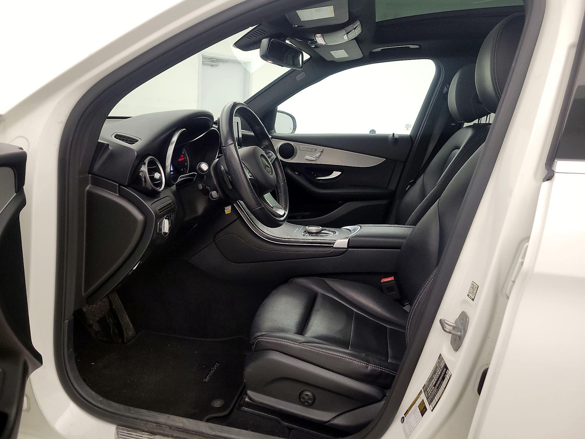 Thumbnail: 2019 Mercedes-Benz GLC - 11