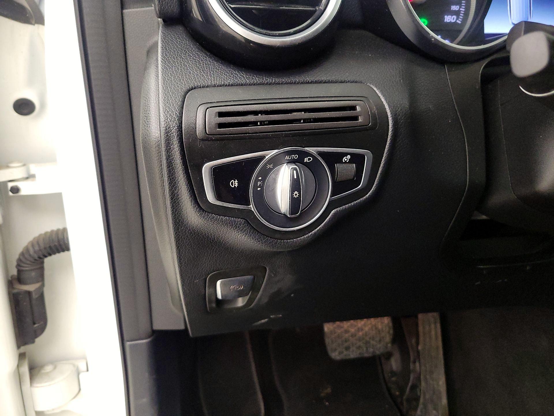 Thumbnail: 2019 Mercedes-Benz GLC - 13