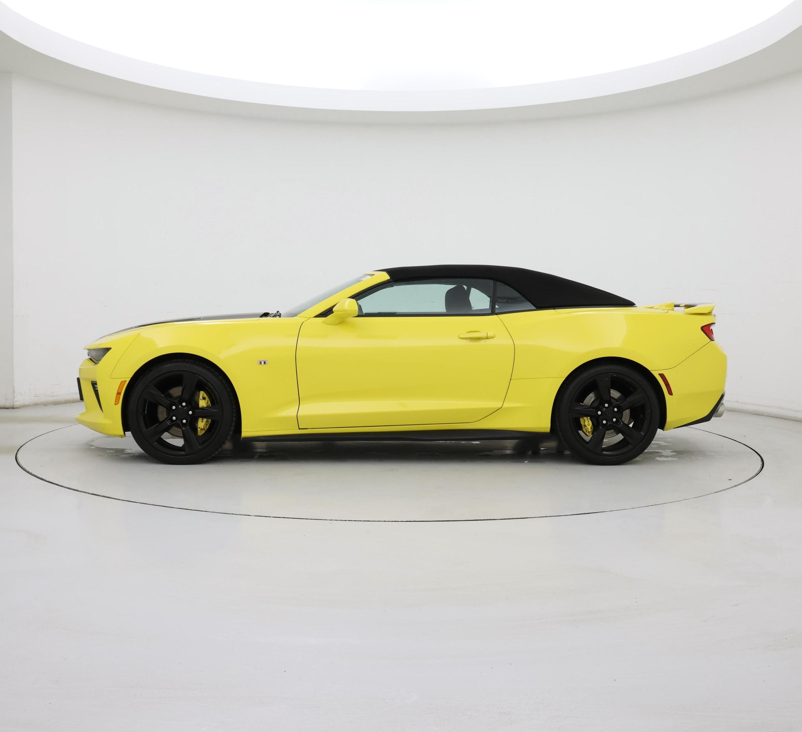 Thumbnail: 2017 Chevrolet Camaro - 3