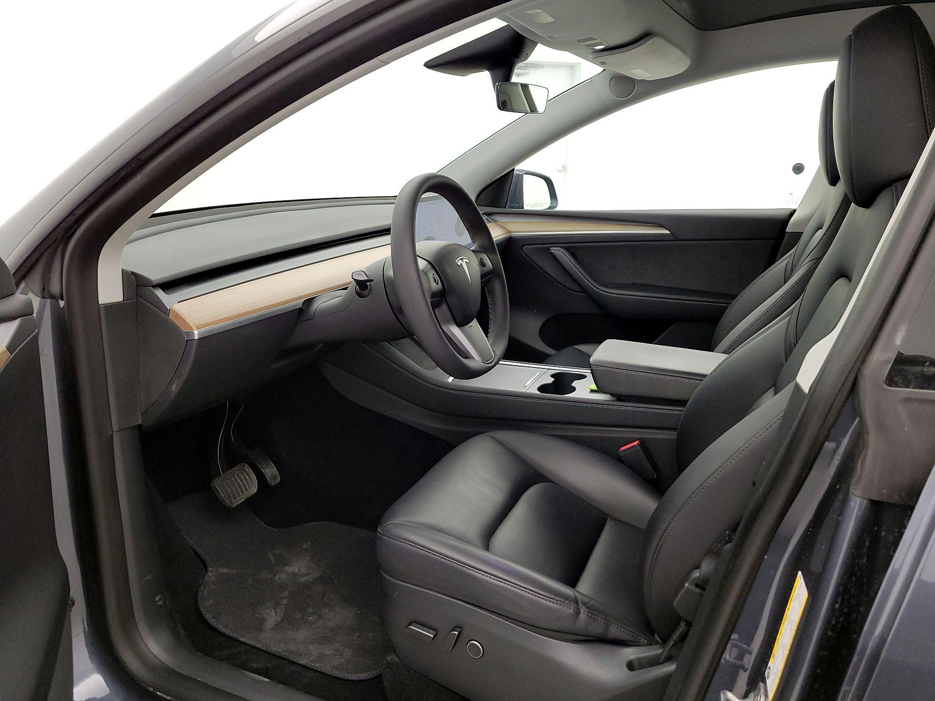 Thumbnail: 2023 Tesla Model Y - 11