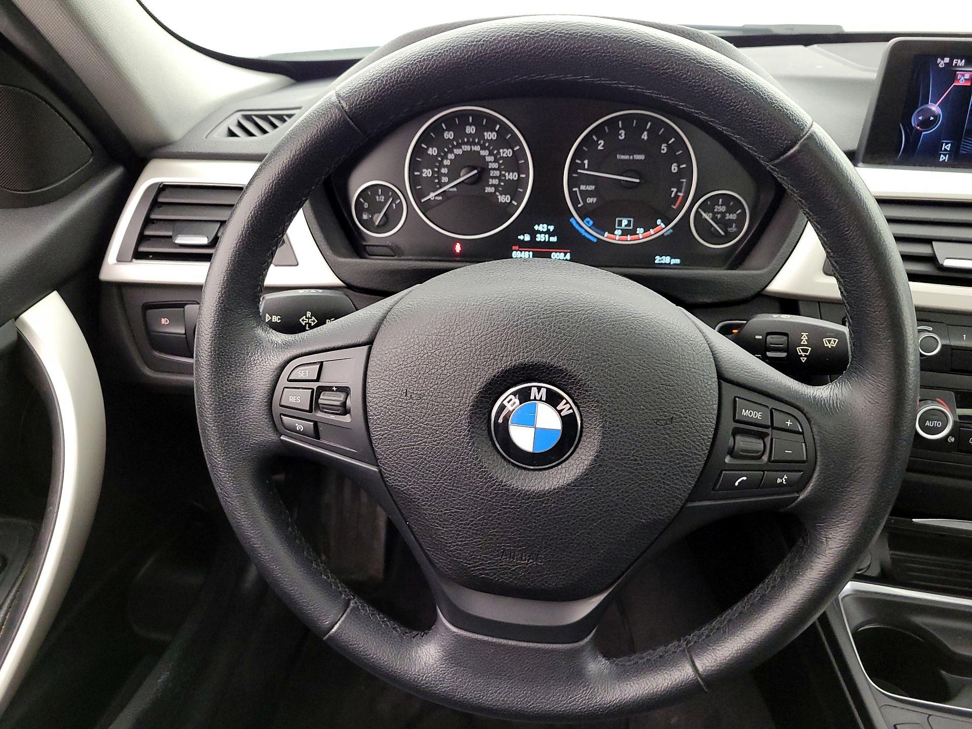 Thumbnail: 2015 BMW 3 Series - 10