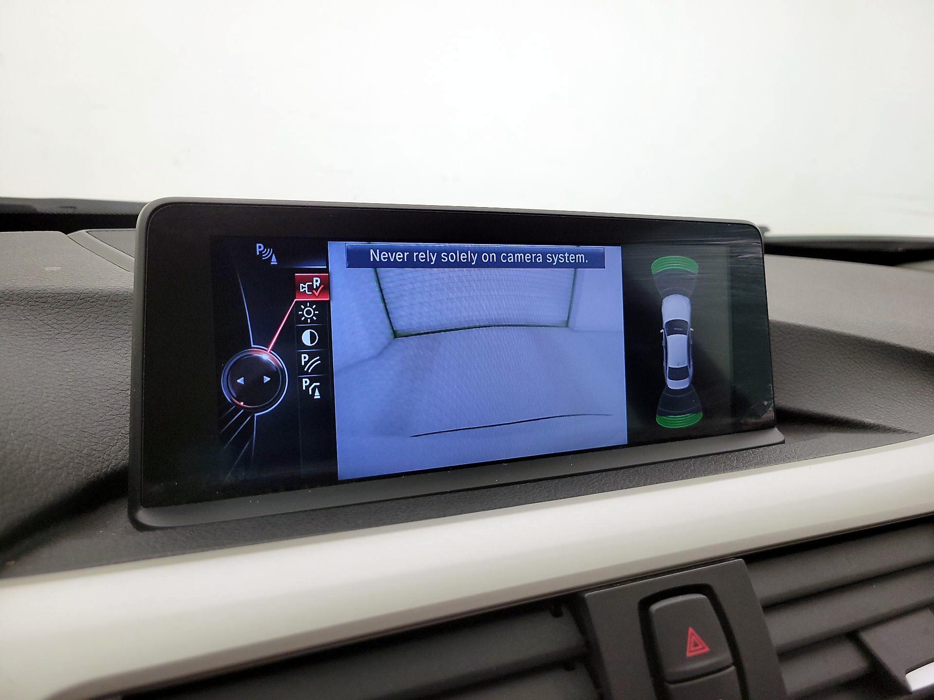 Thumbnail: 2015 BMW 3 Series - 15