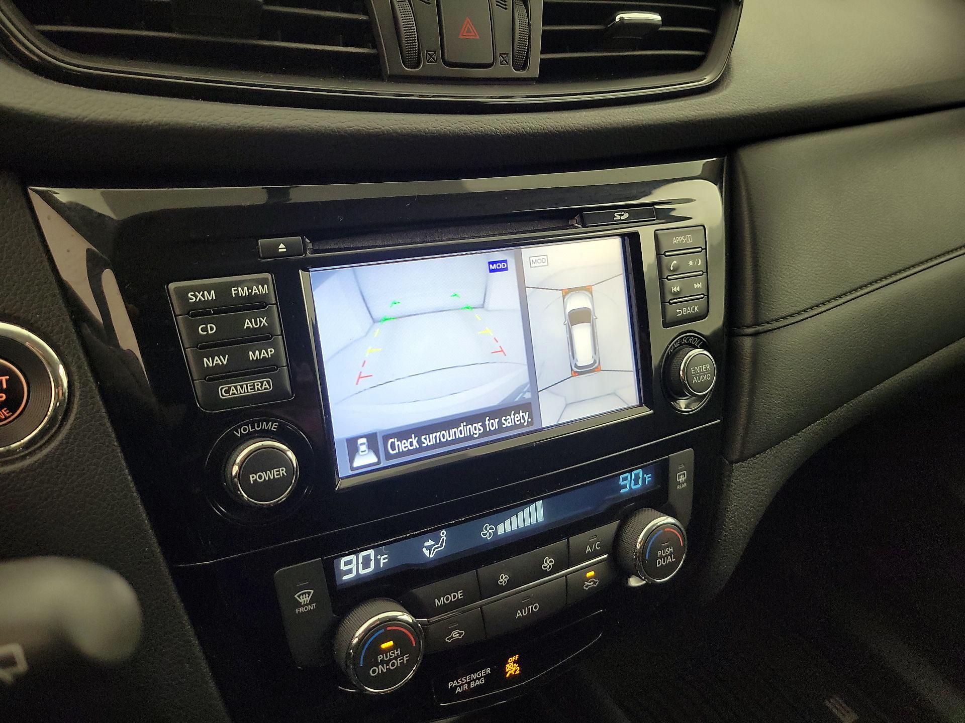 Thumbnail: 2017 Nissan Rogue - 15