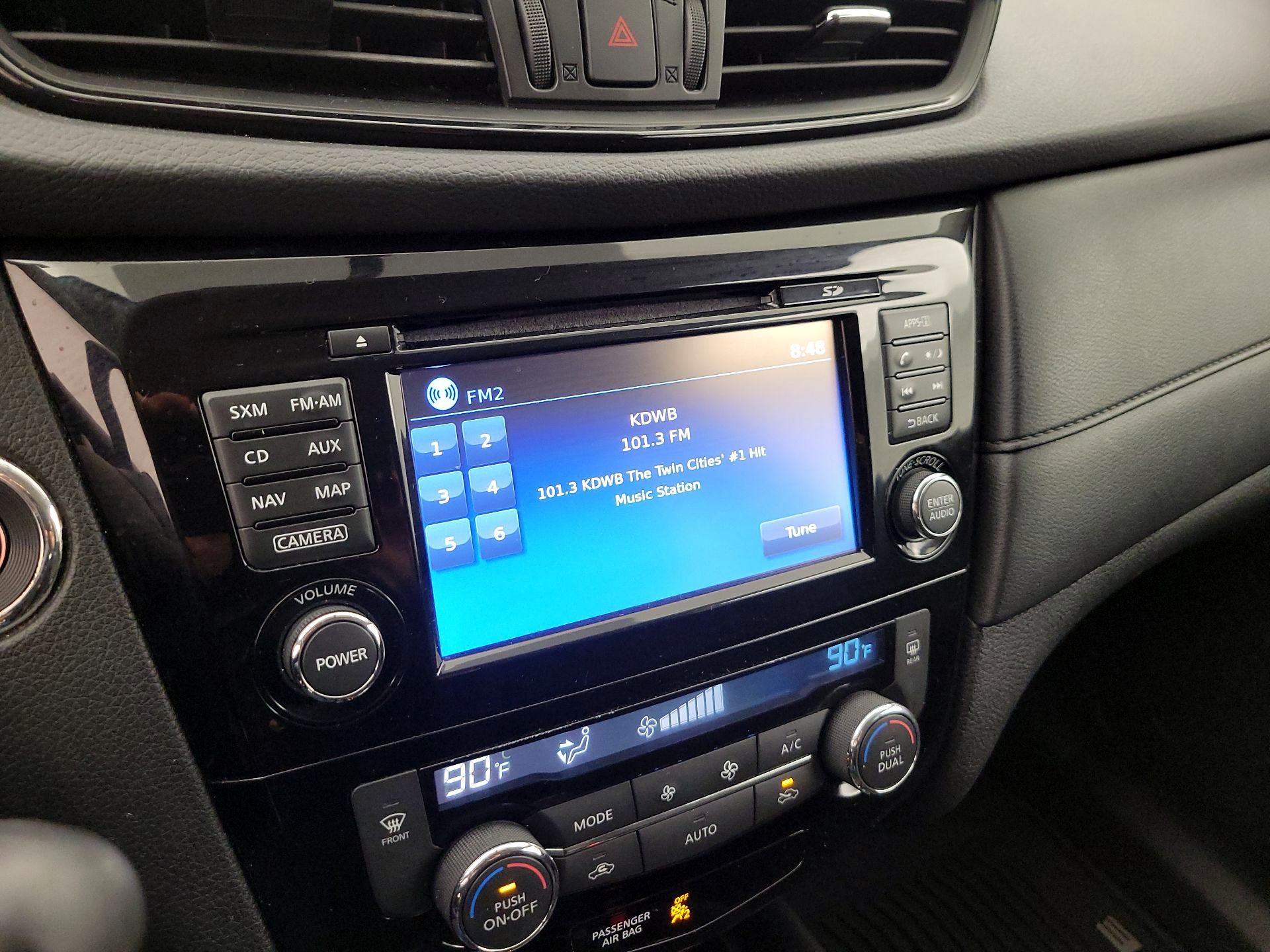 Thumbnail: 2017 Nissan Rogue - 16