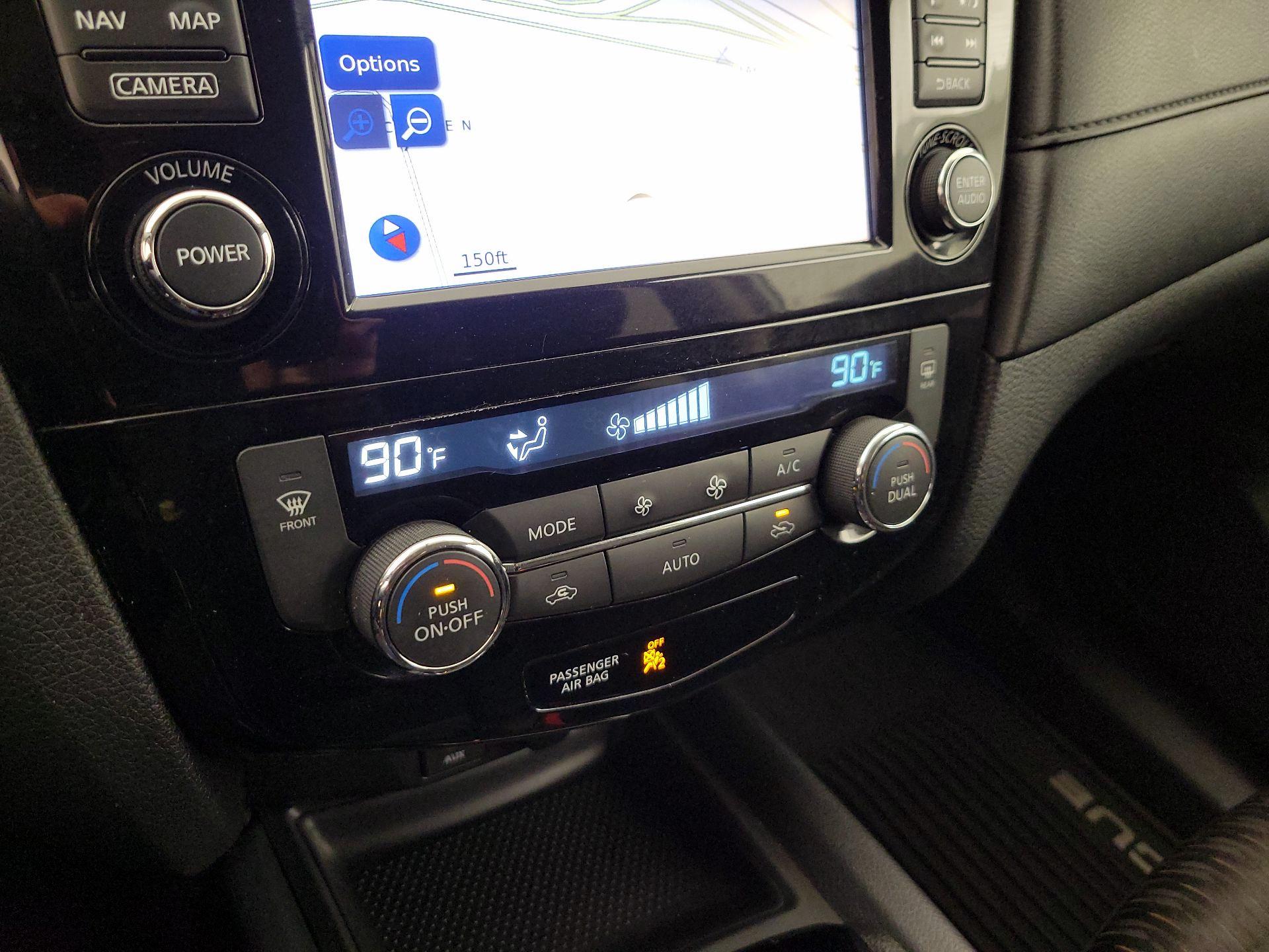 Thumbnail: 2017 Nissan Rogue - 17