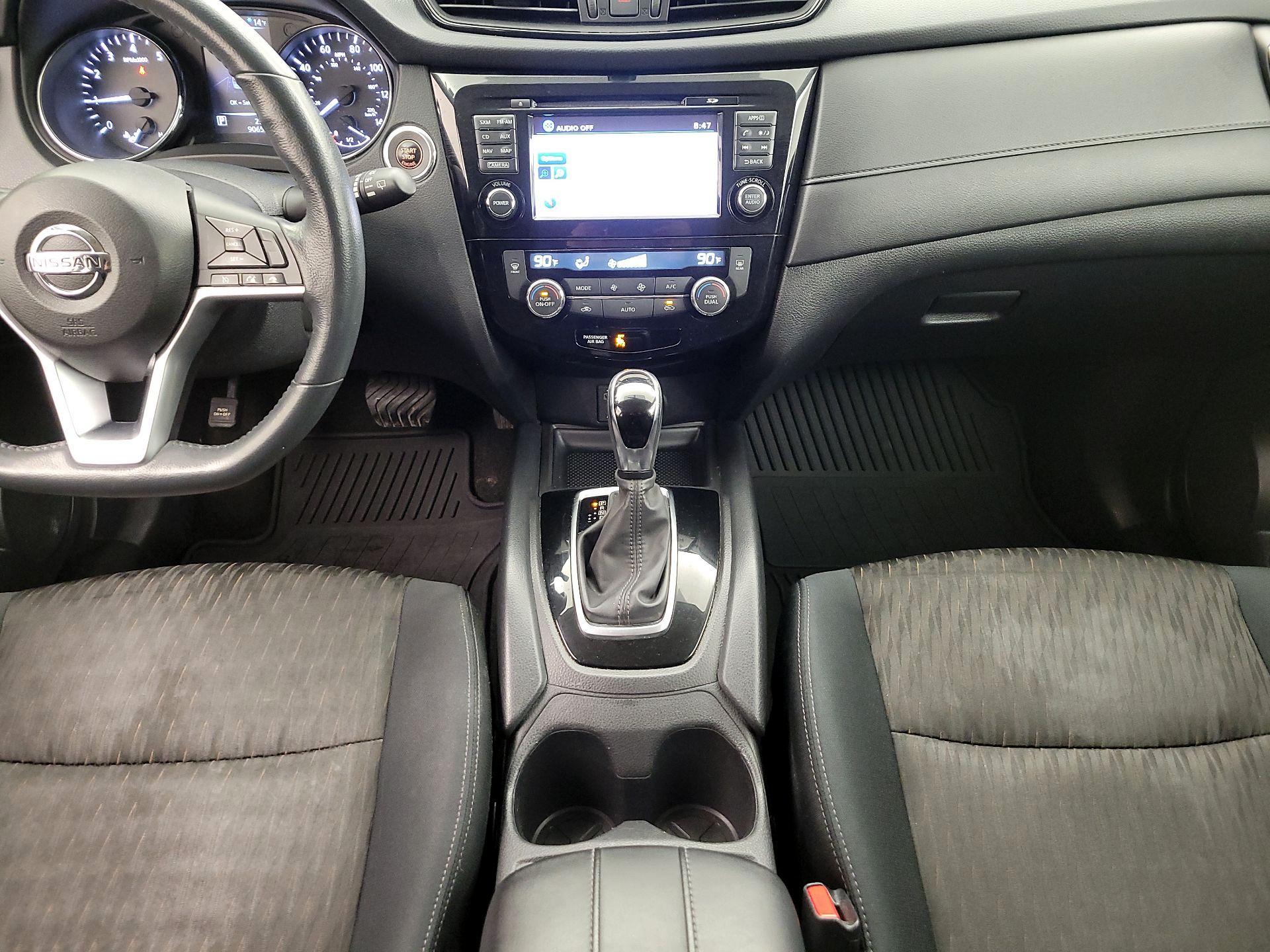 Thumbnail: 2017 Nissan Rogue - 18