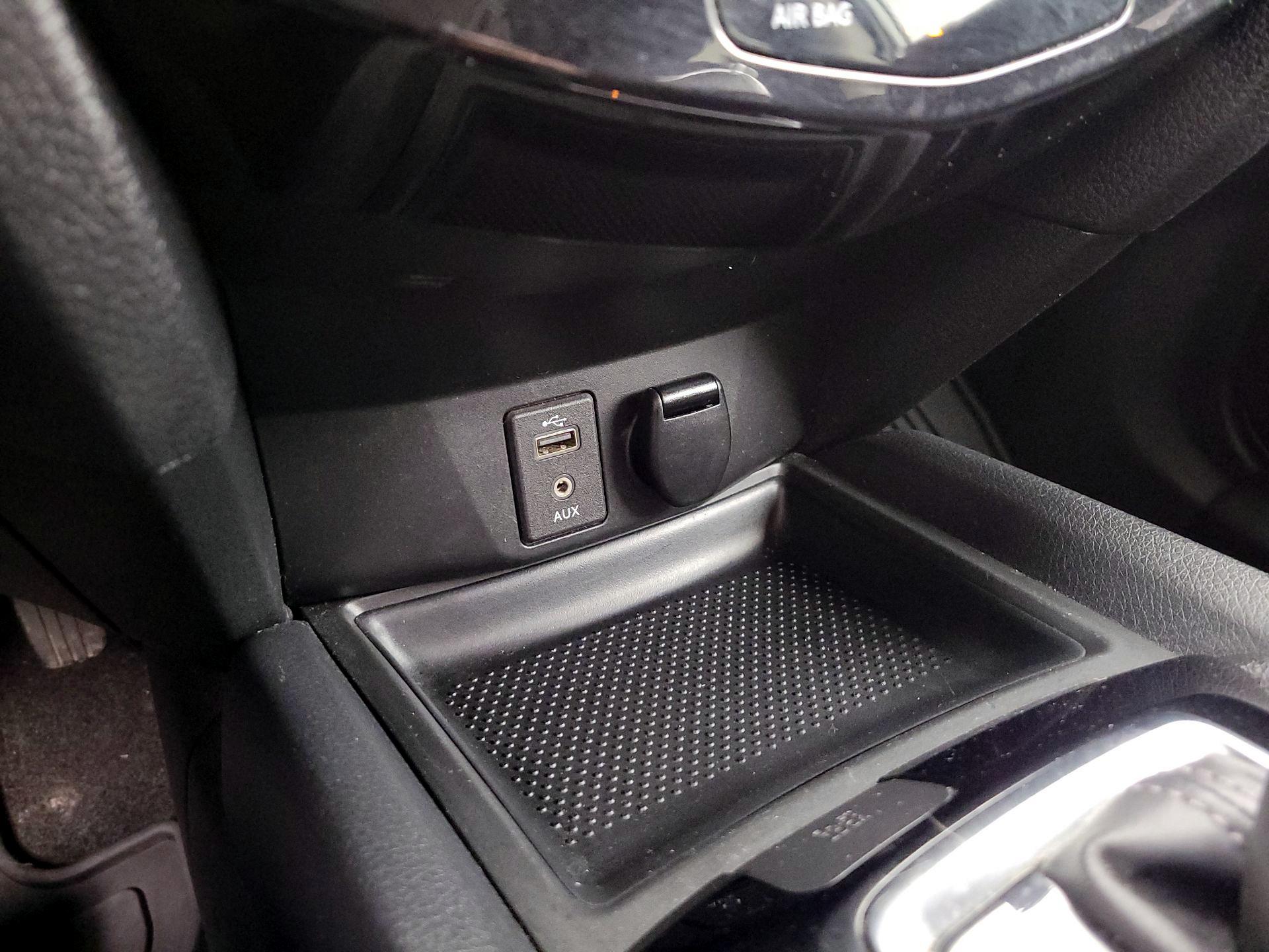 Thumbnail: 2017 Nissan Rogue - 19