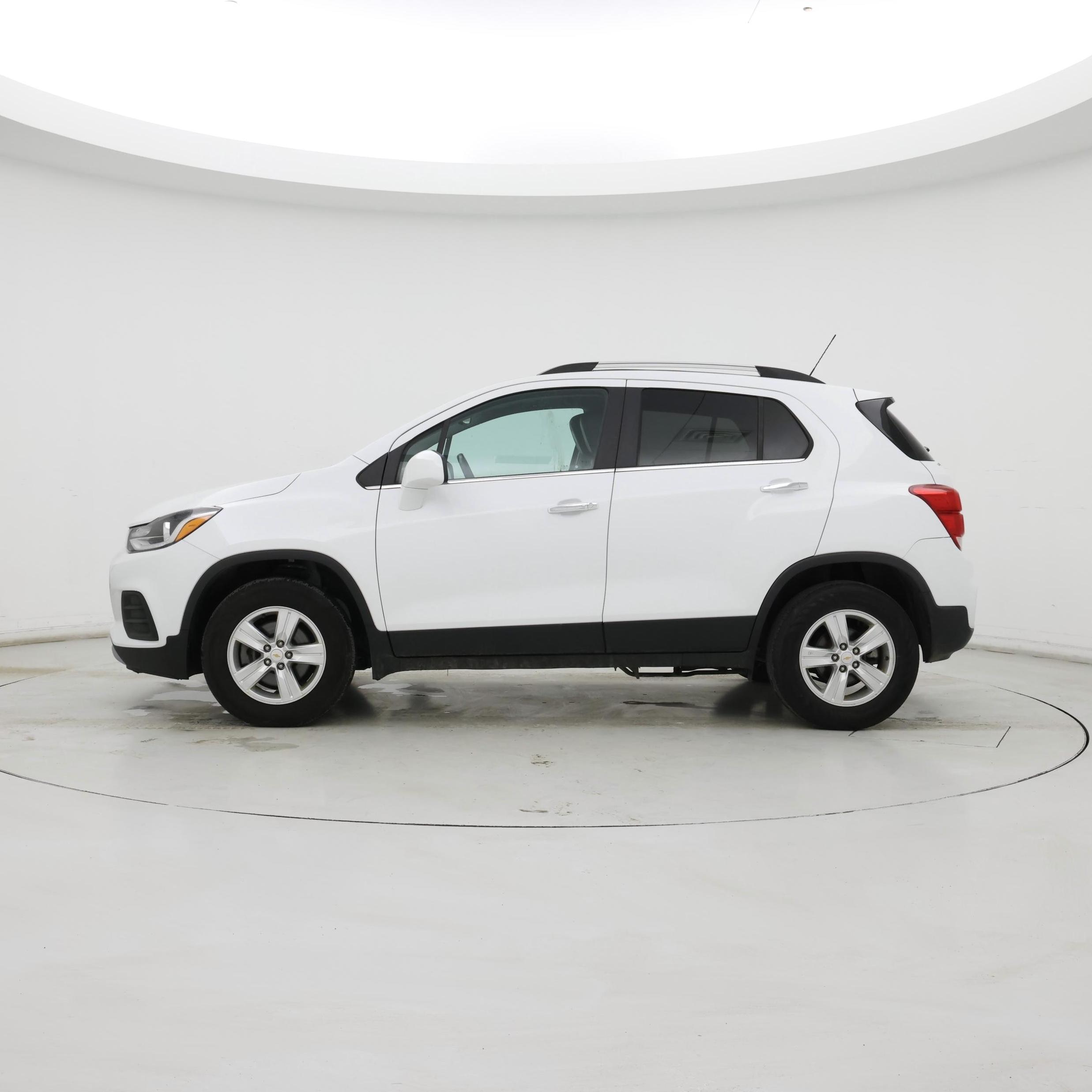 Thumbnail: 2019 Chevrolet Trax - 3