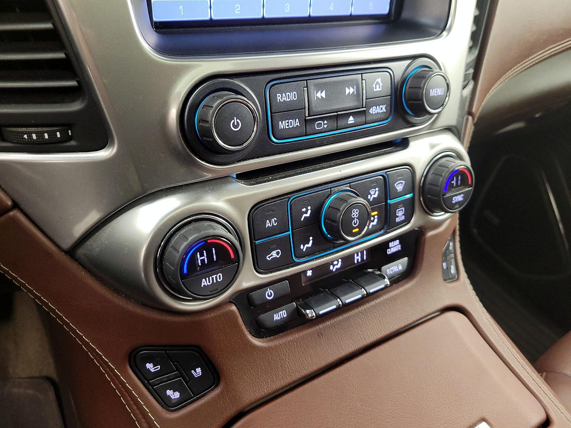 Thumbnail: 2017 Chevrolet Tahoe - 17