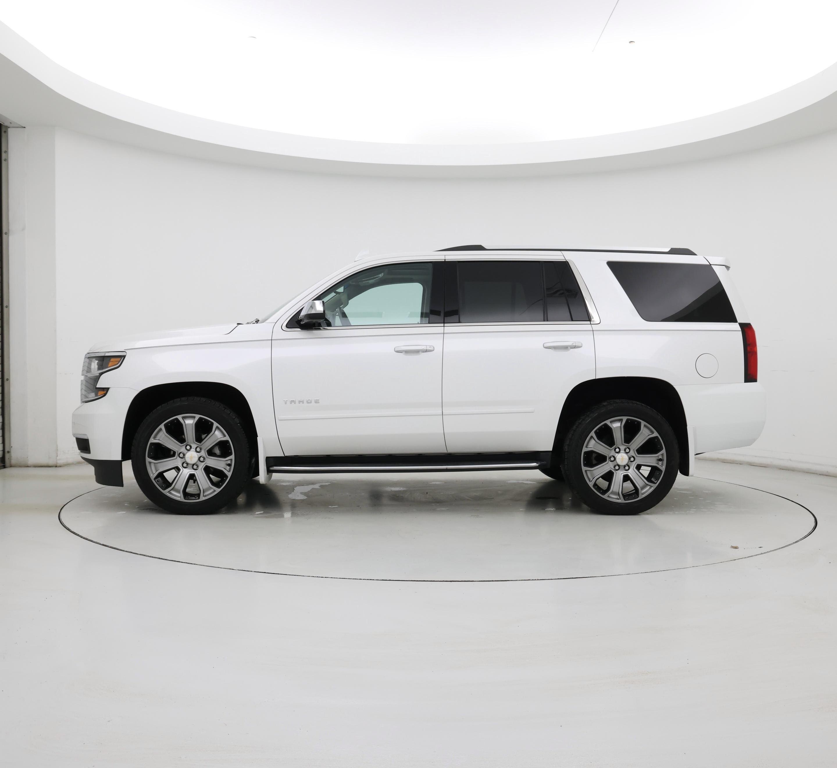 Thumbnail: 2017 Chevrolet Tahoe - 3