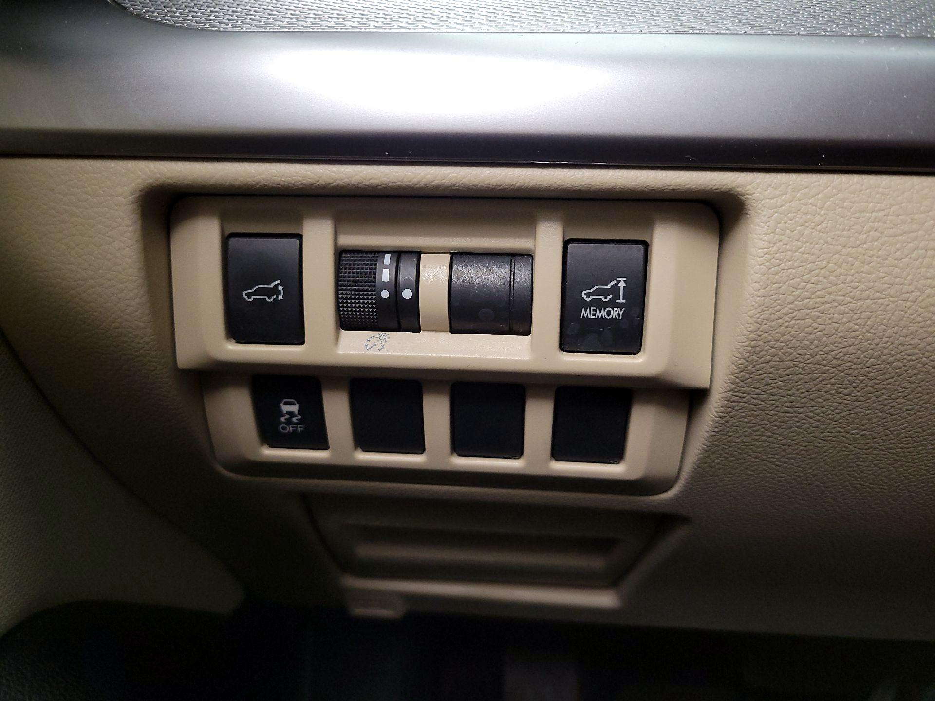 Thumbnail: 2017 Subaru Outback - 13