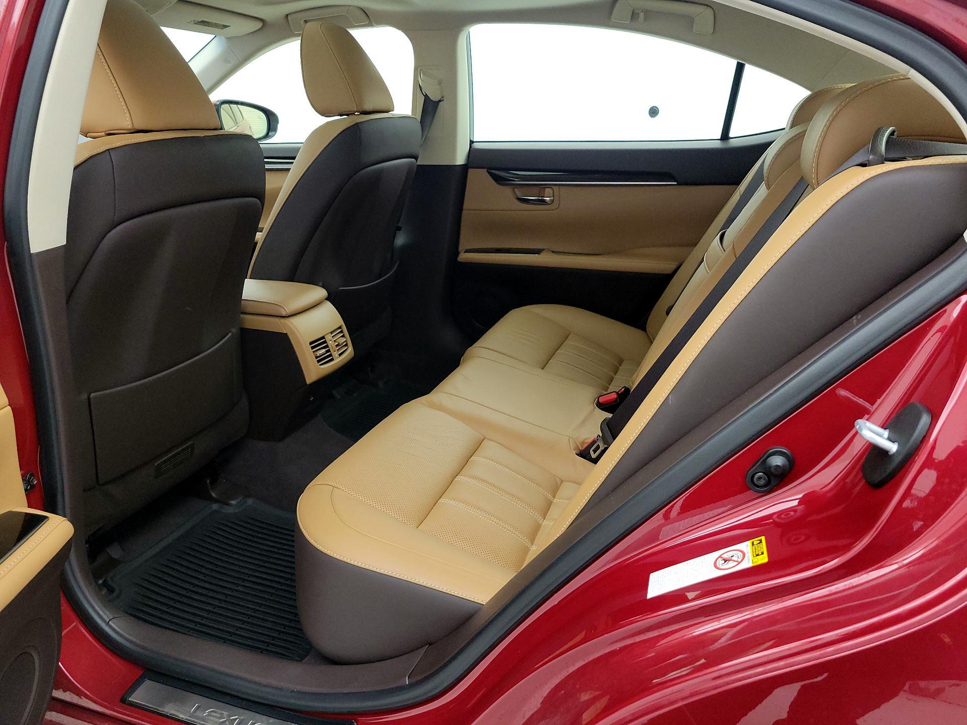 Thumbnail: 2016 Lexus ES - 20