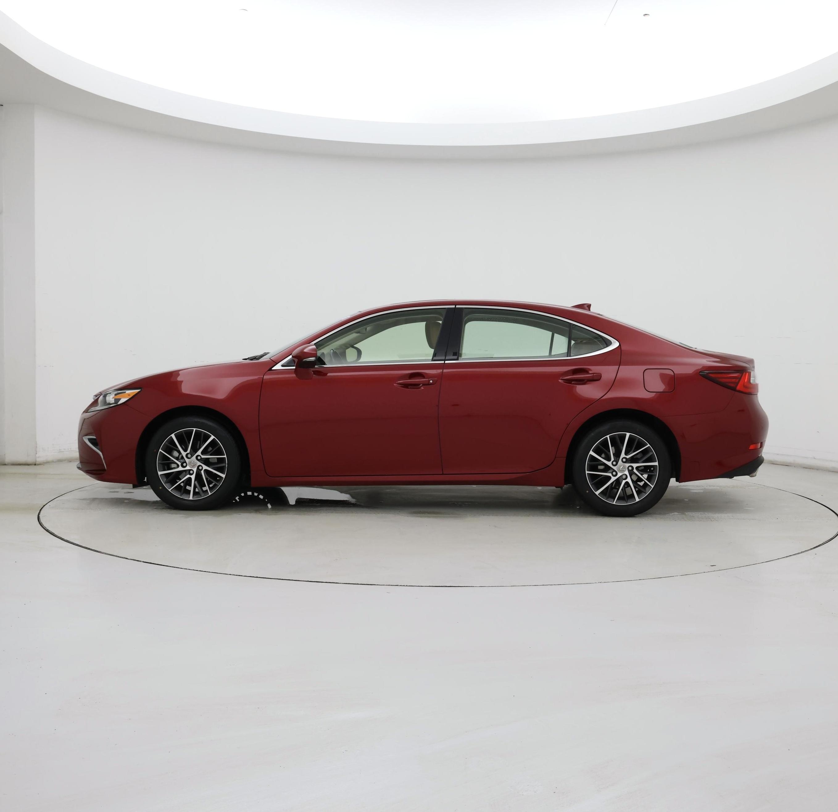 Thumbnail: 2016 Lexus ES - 3