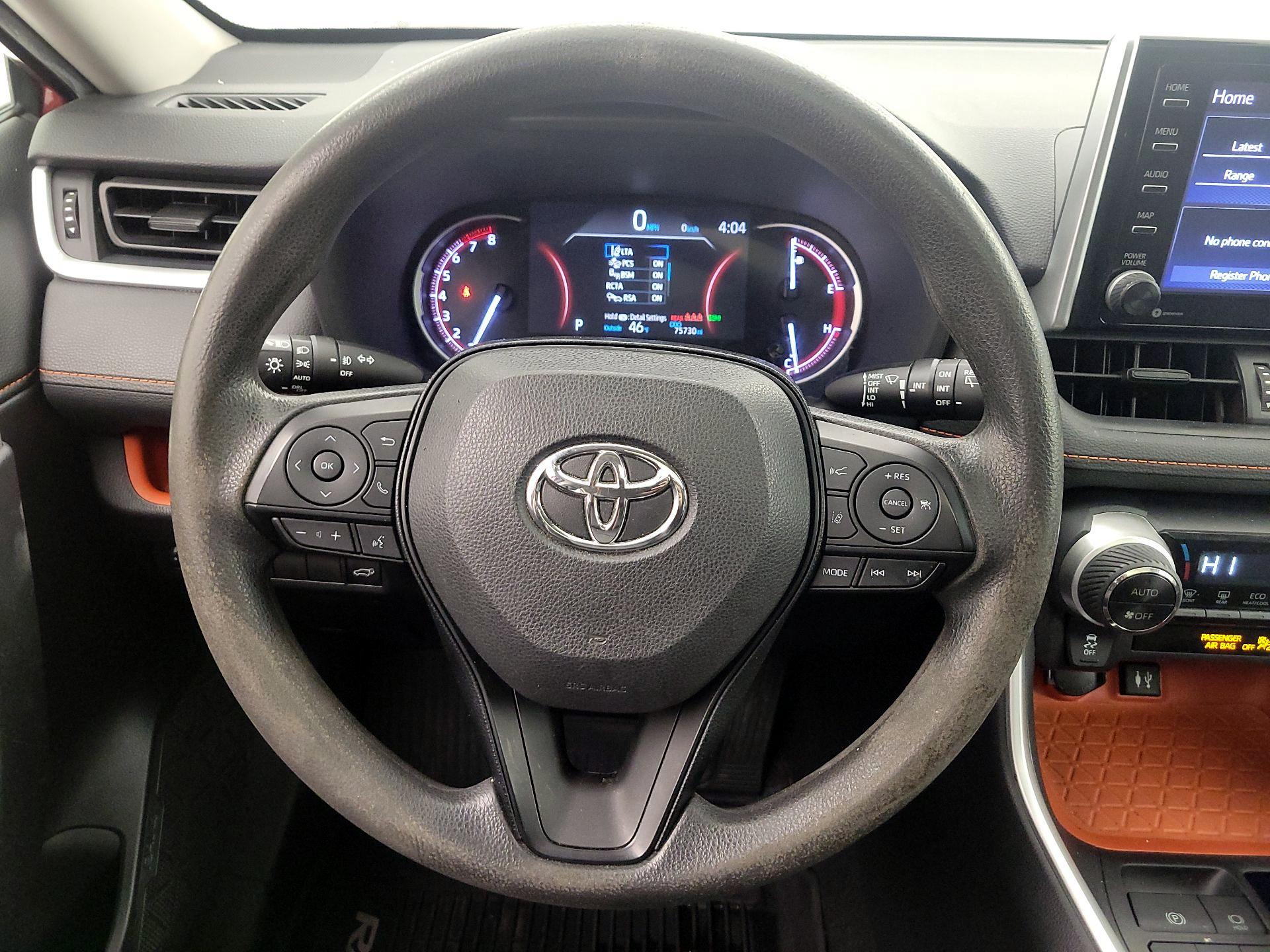 Thumbnail: 2019 Toyota RAV4 - 10