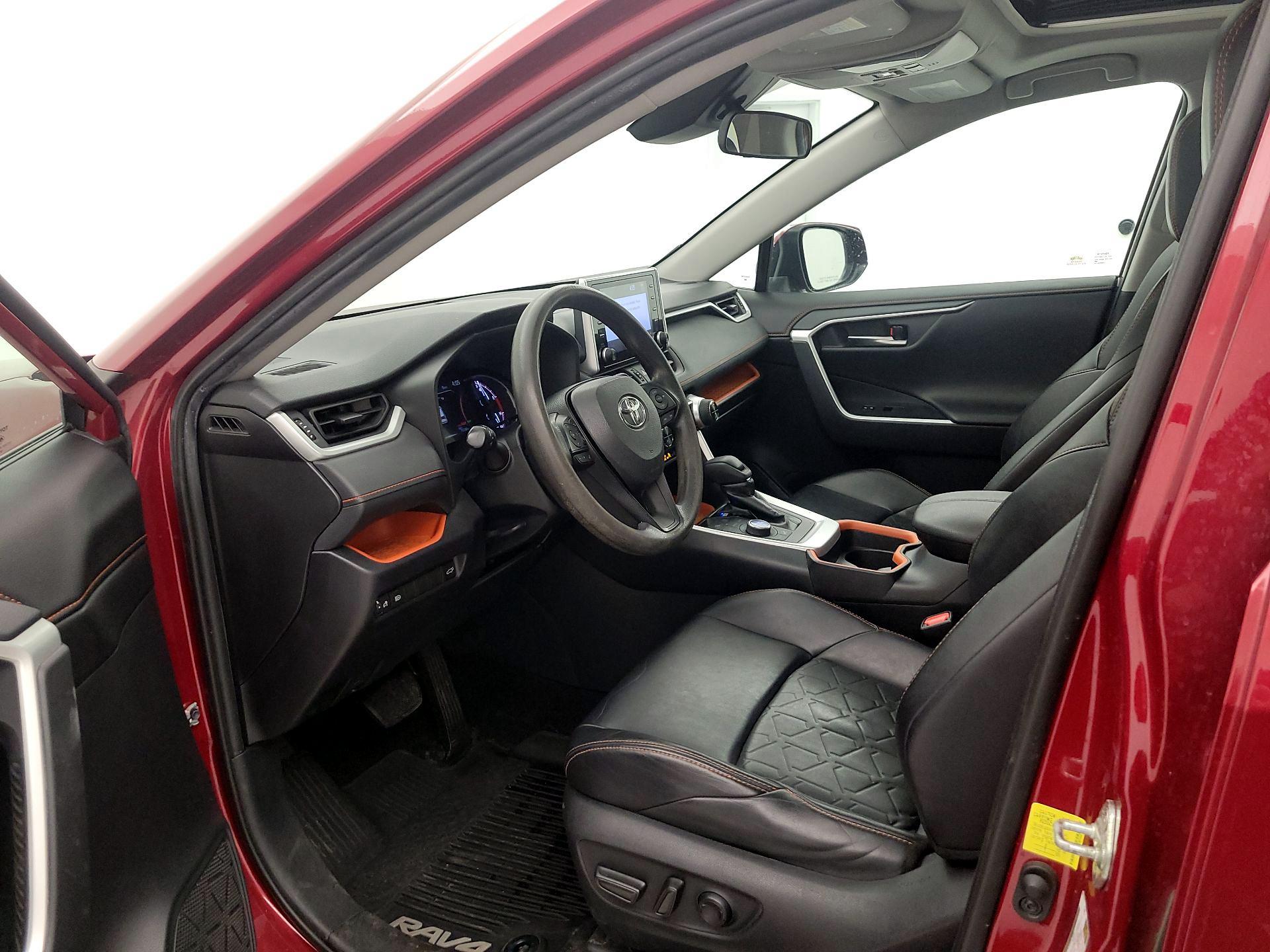 Thumbnail: 2019 Toyota RAV4 - 11